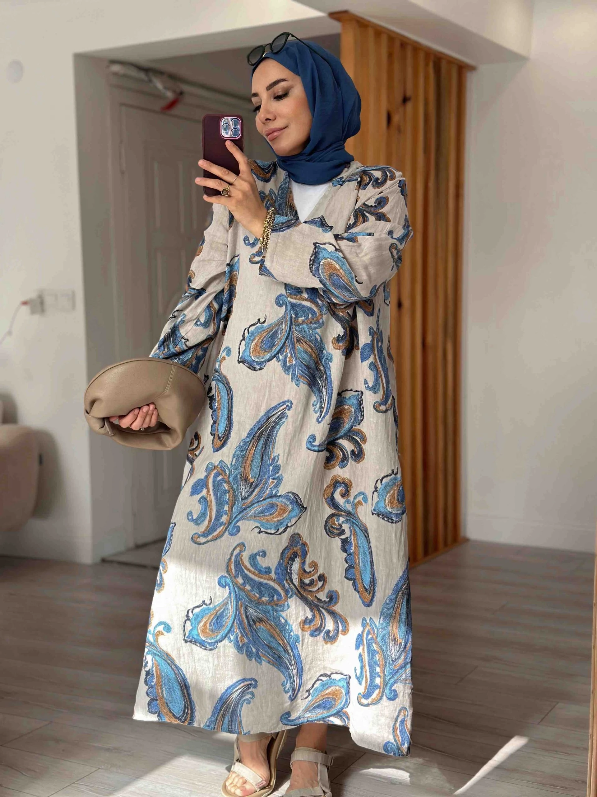 ŞAL DESENLİ V YAKALI KETEN ELBİSE