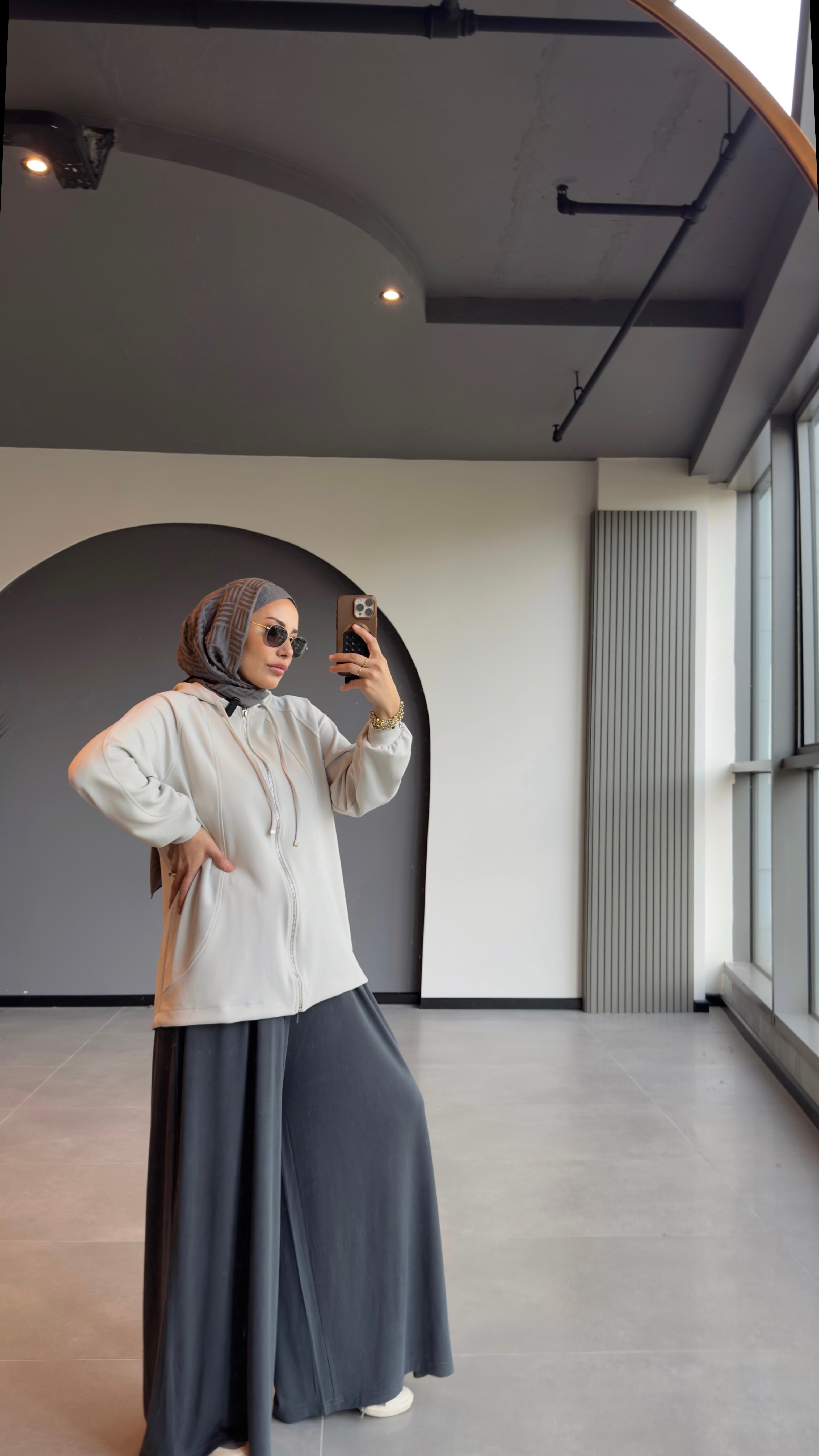 LİVA FERMUARLI SWEAT