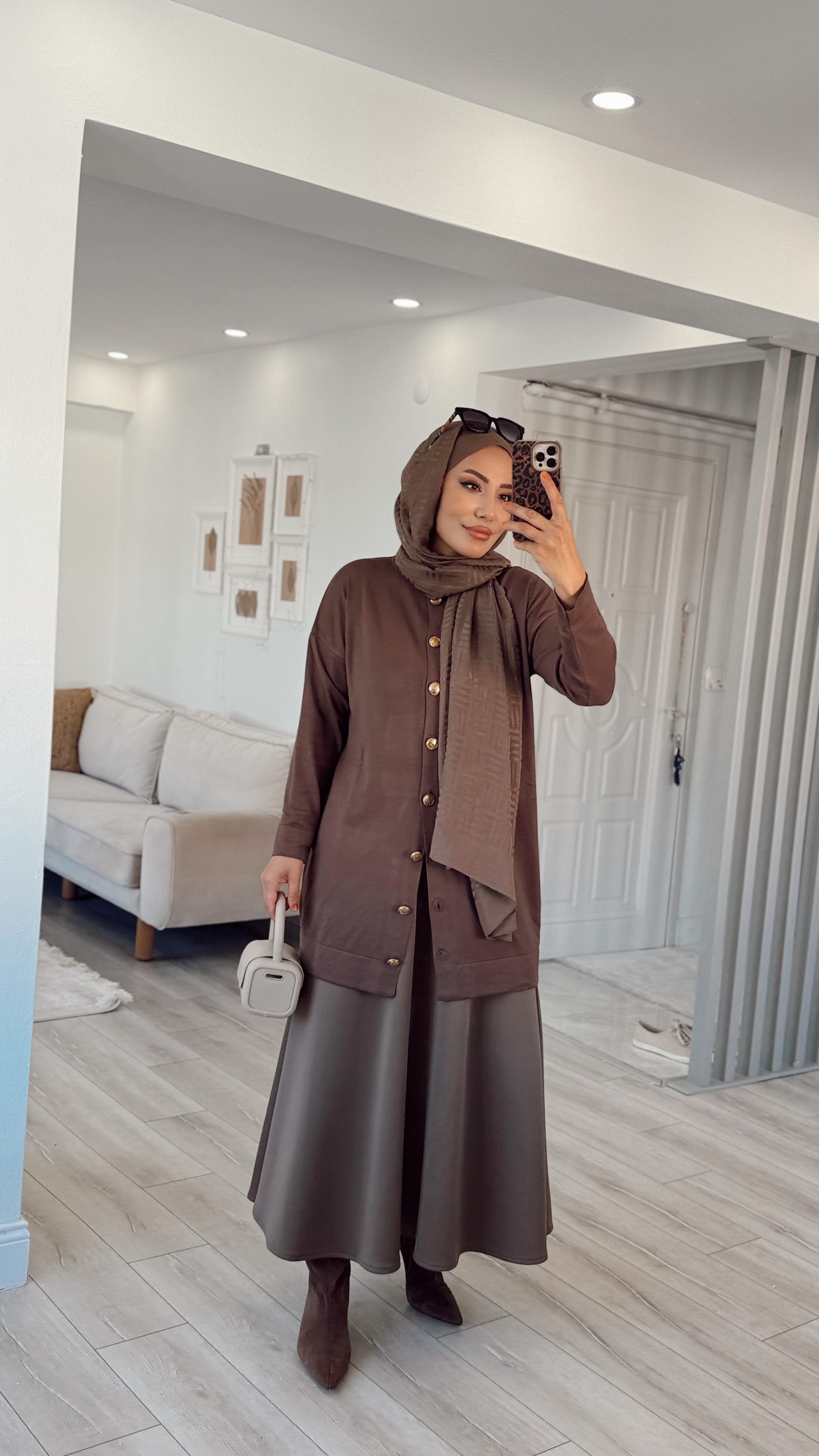 GOLD DÜĞMELİ İNCE DOKULU HIRKA - Acı Kahve