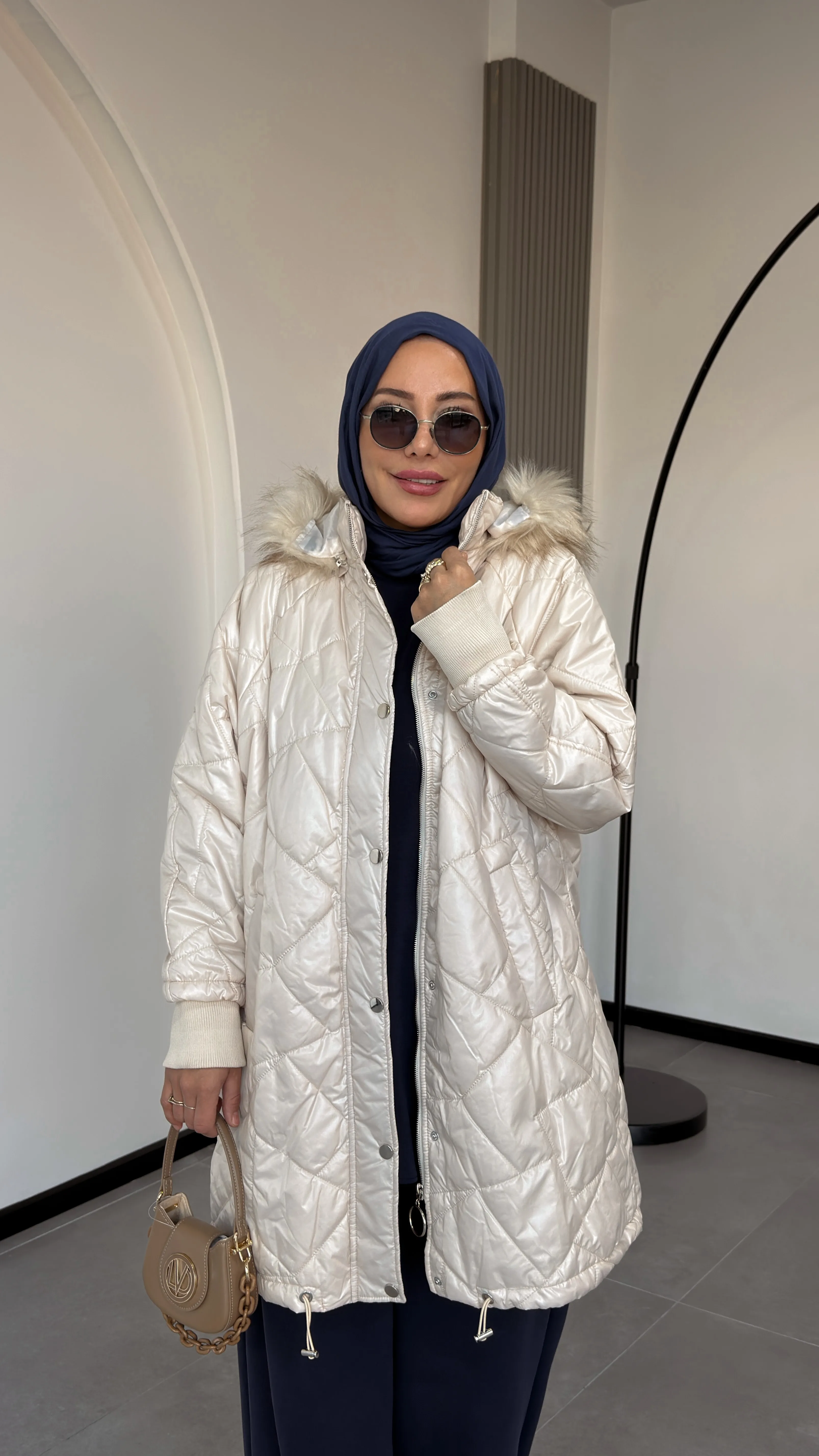 KAPİTONE MONT -KAPŞONLU - Taş