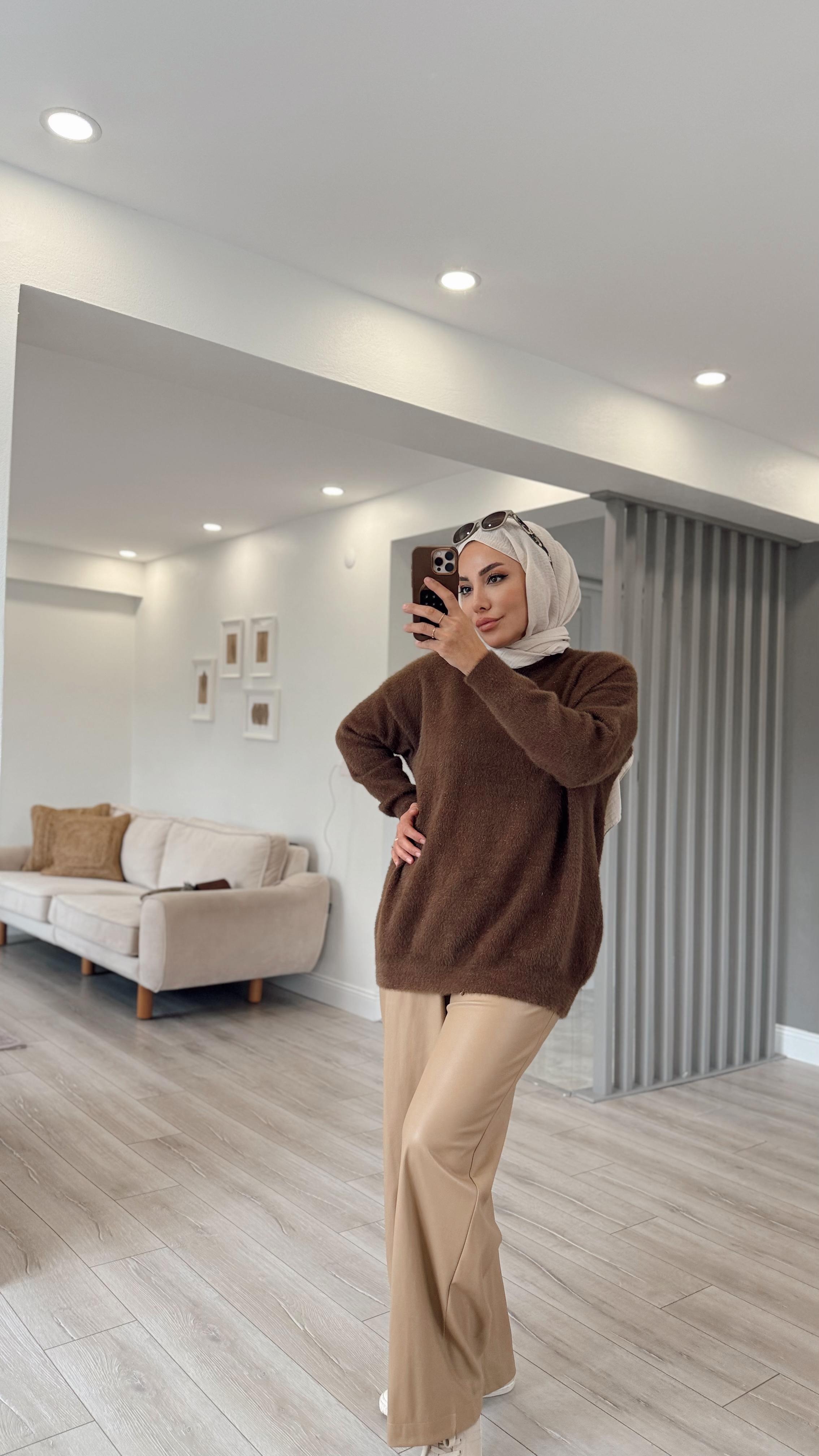 SİMLİ ANGORA KAZAK