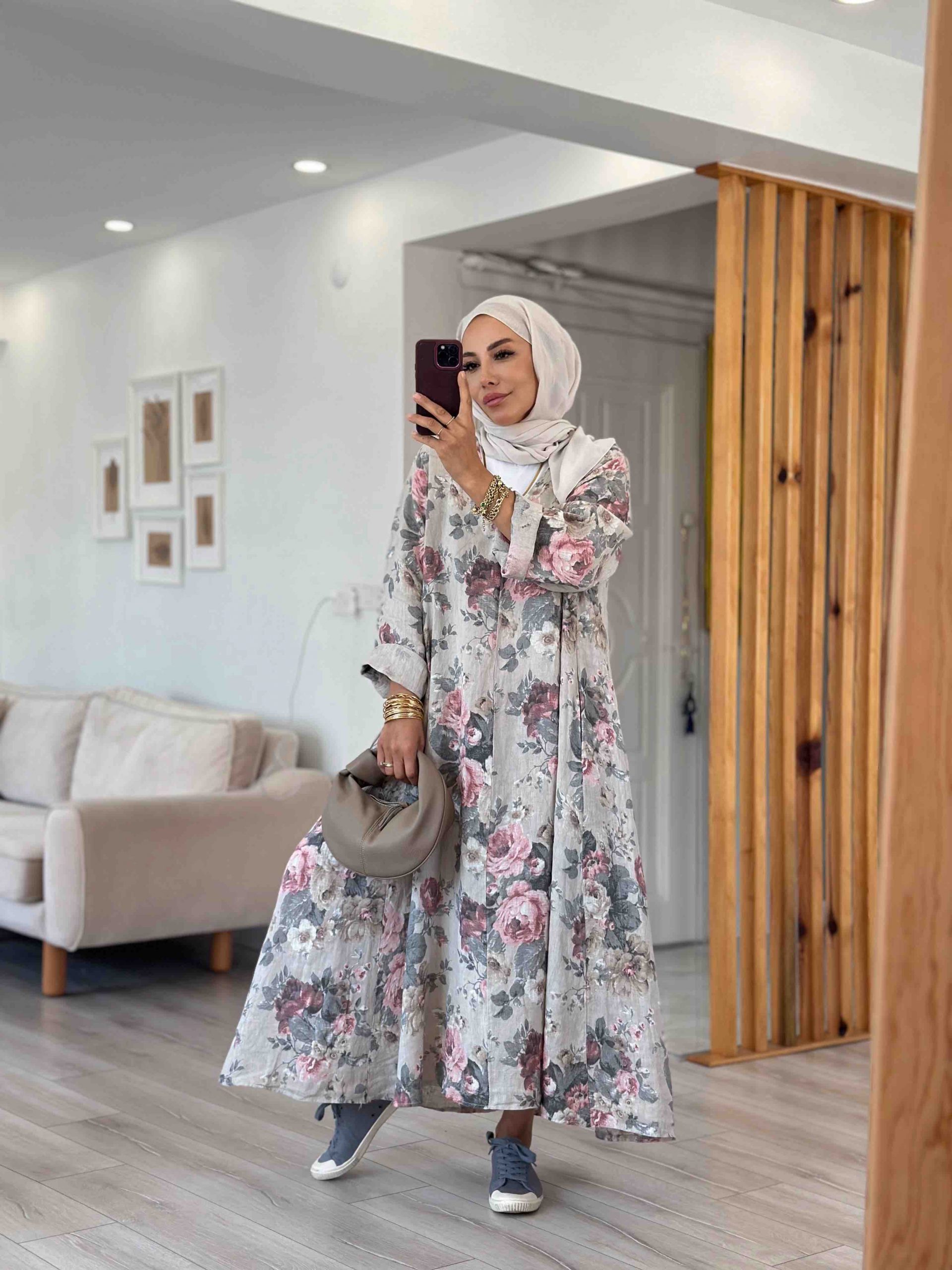 DESENLİ V YAKALI VOLANLI KETEN ELBİSE