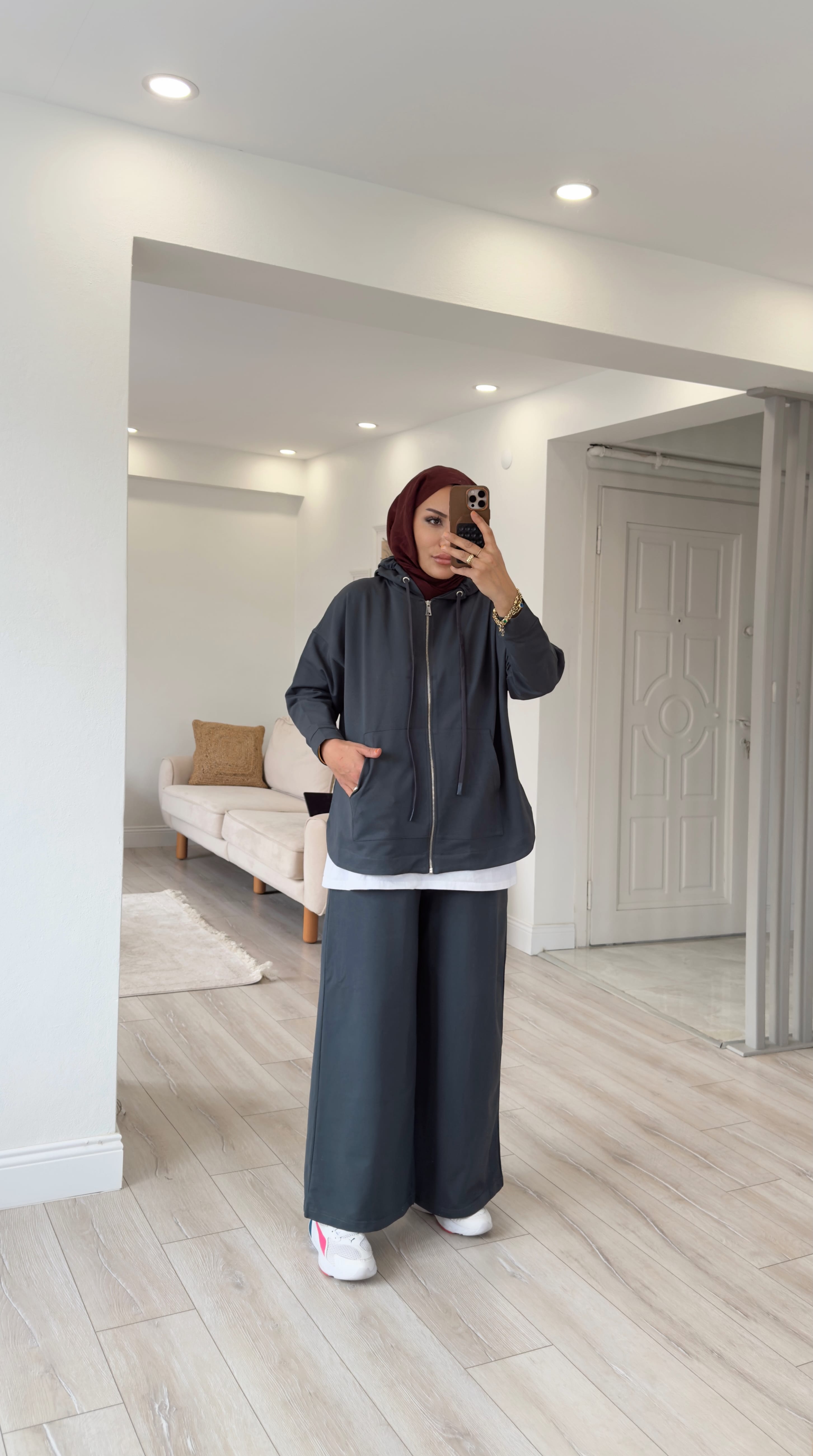 PENYE KANGURU CEPLİ SPOR TAKIM