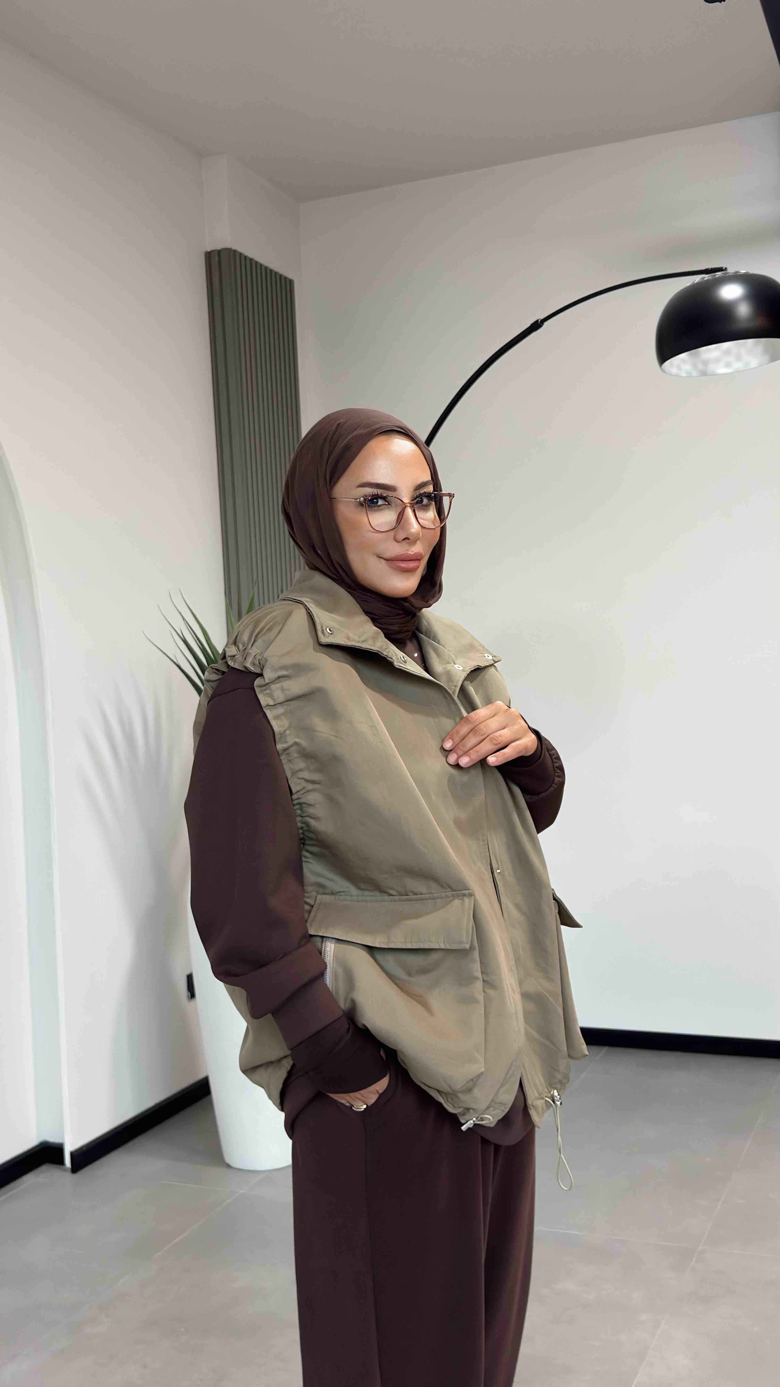 TASARIM SPOR YELEK - KOYU VİZON