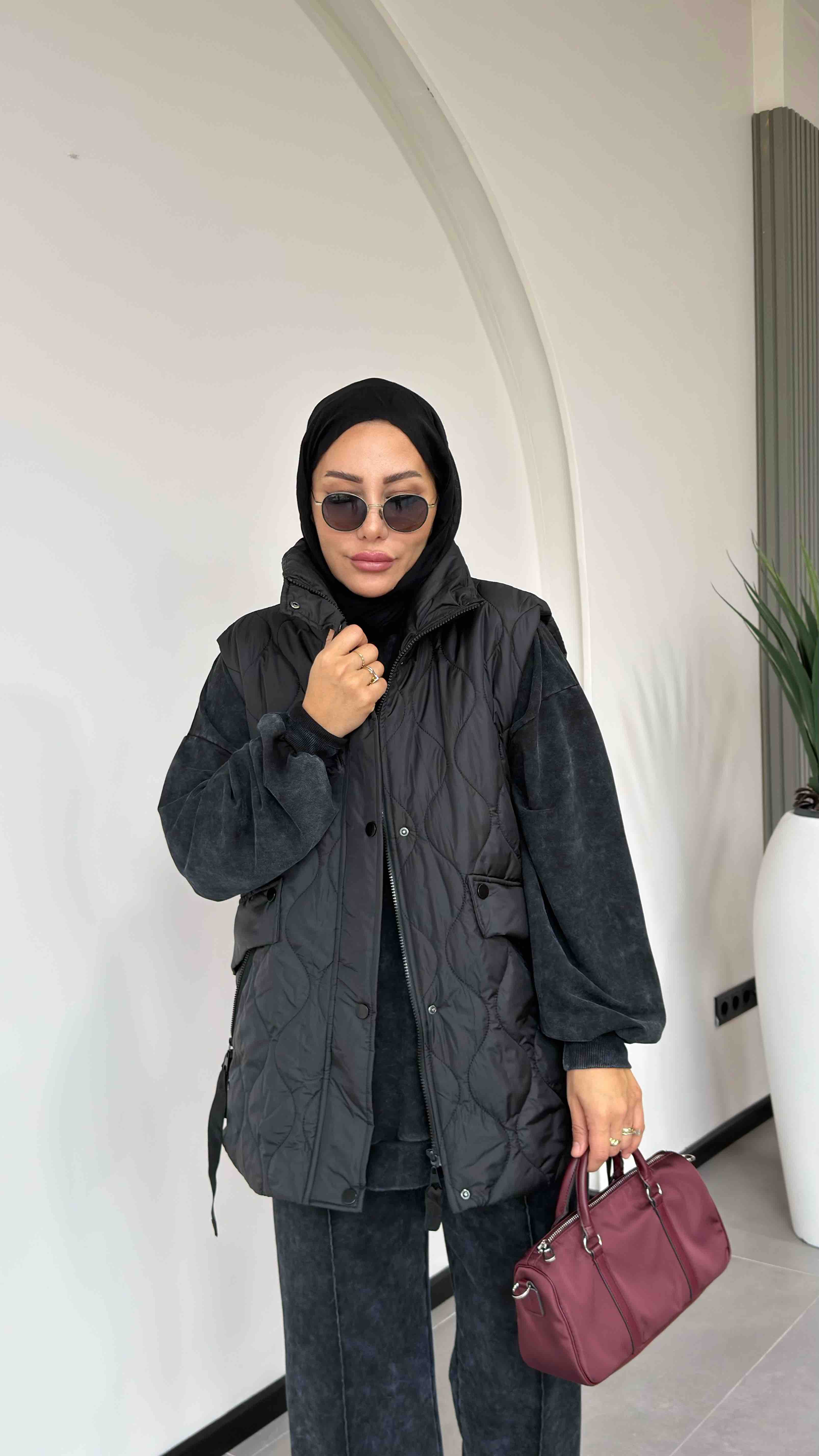 DİK YAKA SPOR ŞİŞME YELEK - Siyah