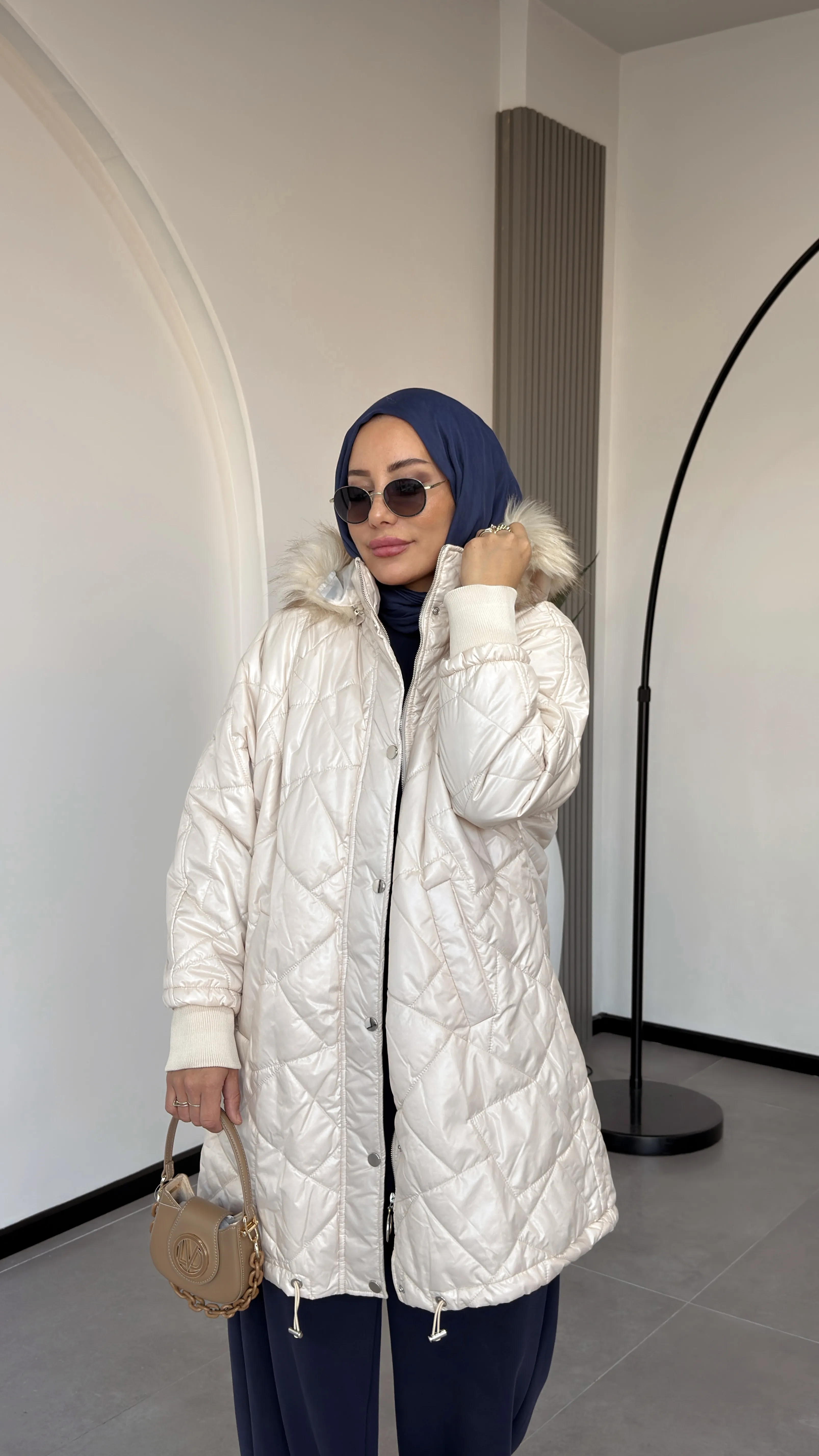 KAPİTONE MONT -KAPŞONLU - Taş