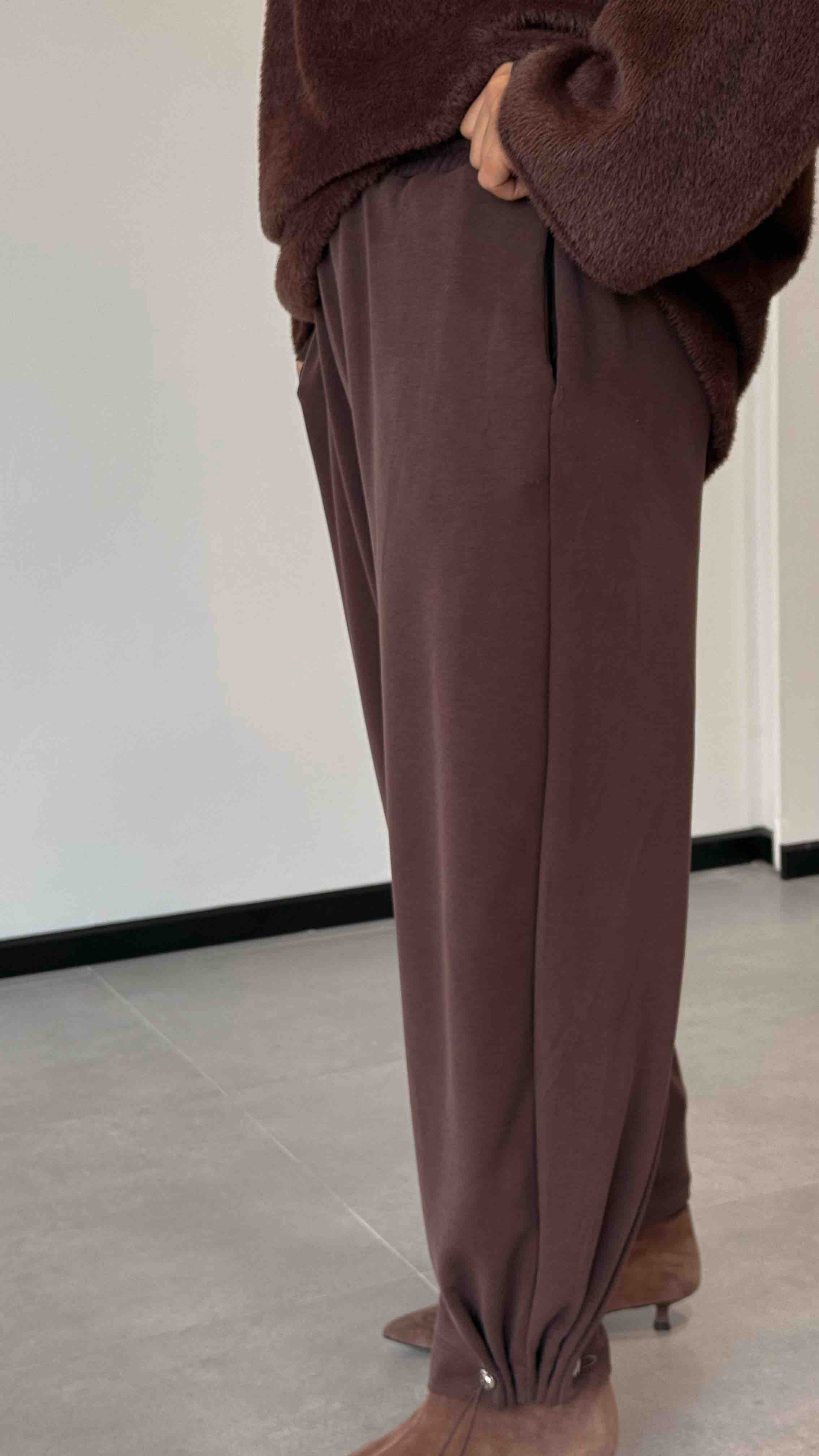 PAÇASI YARIM BÜZGÜLÜ ŞALVAR PANTALON