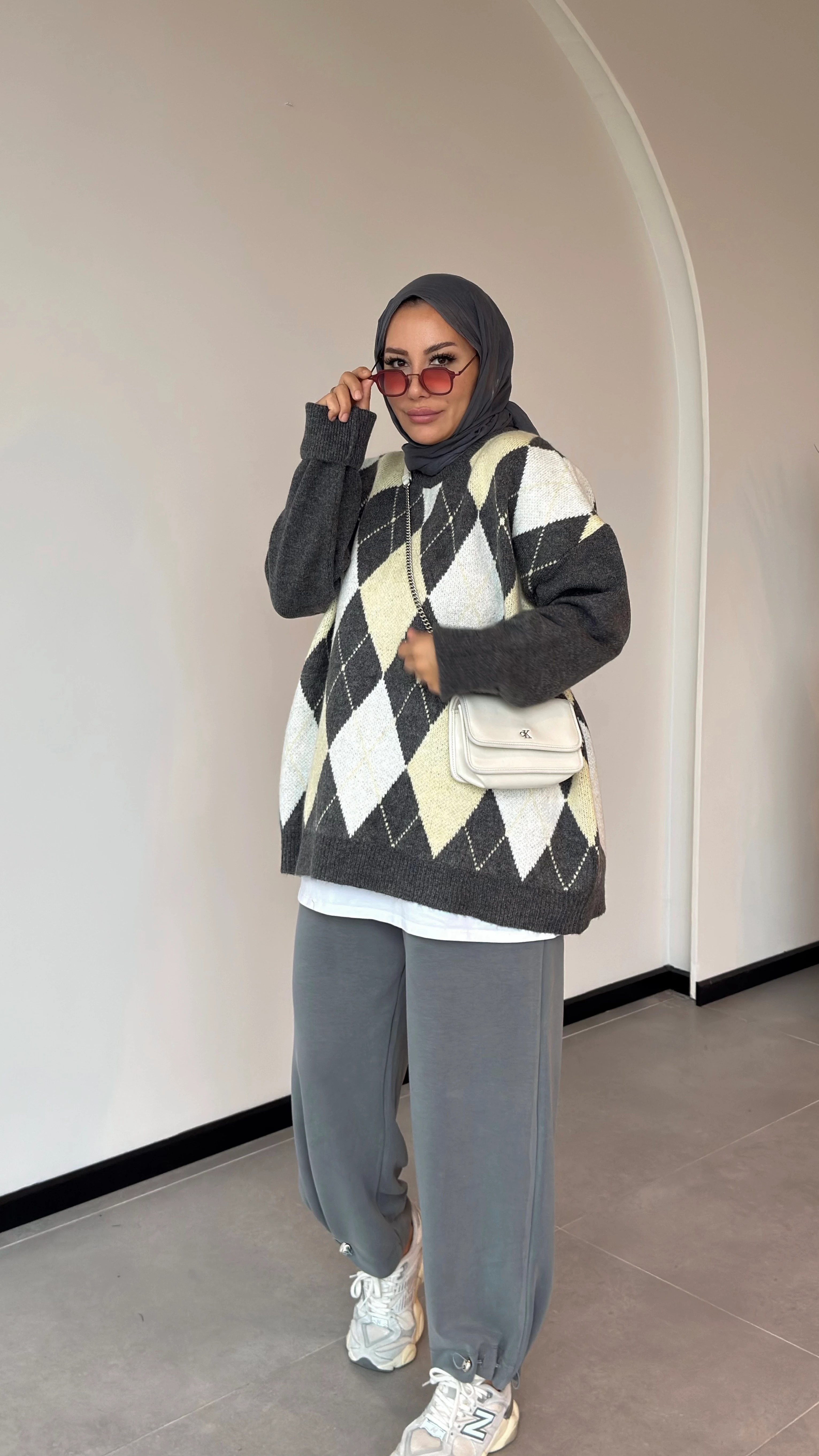 PAÇASI YARIM BÜZGÜLÜ ŞALVAR PANTALON