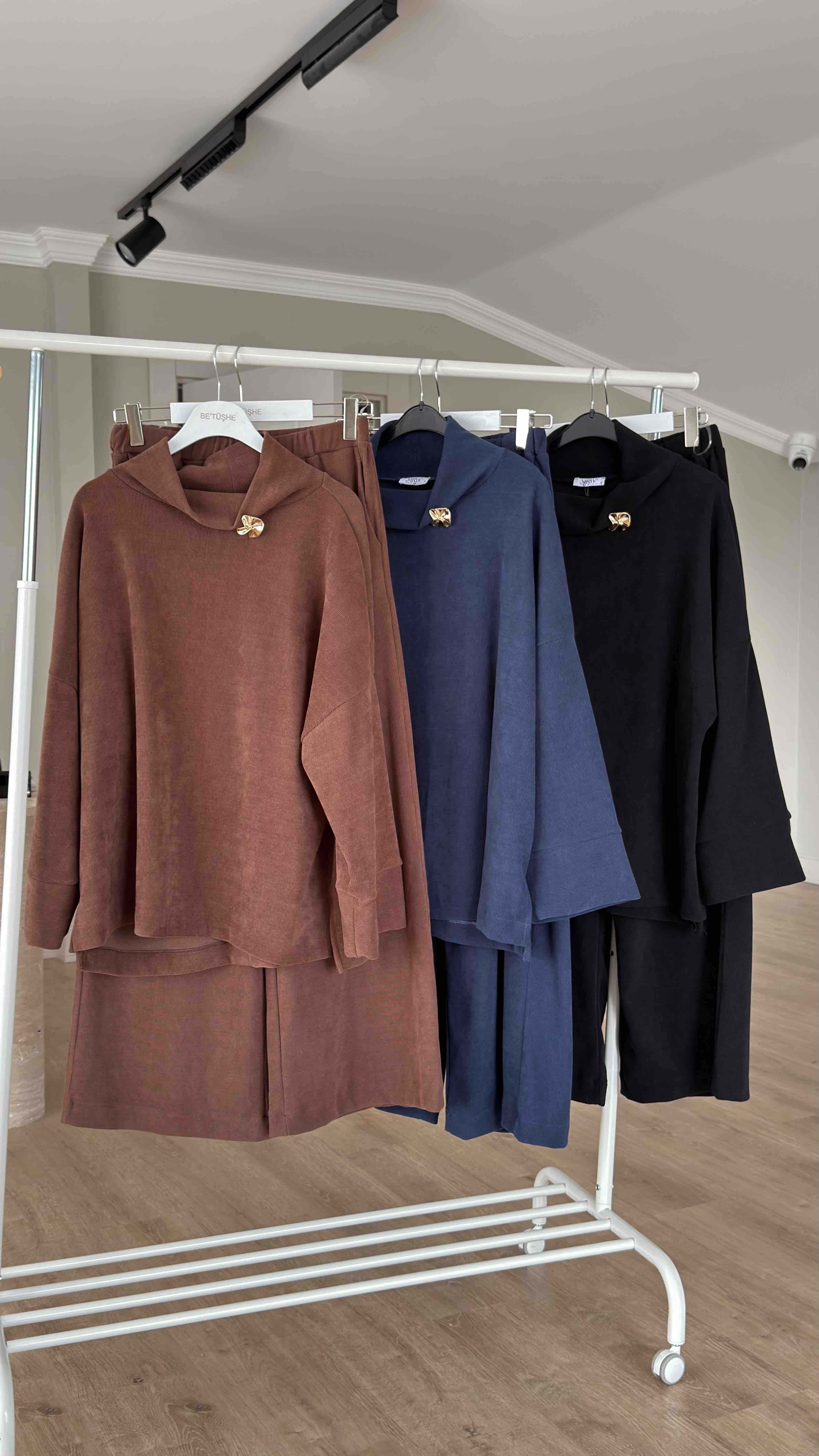 AURA FİTİLLİ KADİFE TAKIM