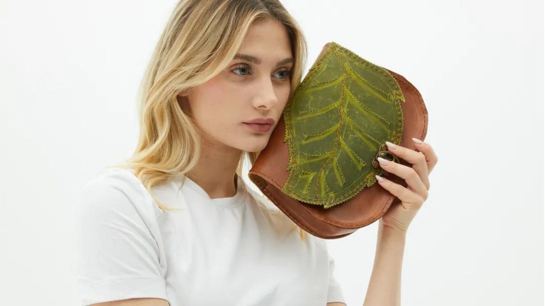 Leaf Shaped Small Crossbody Bag