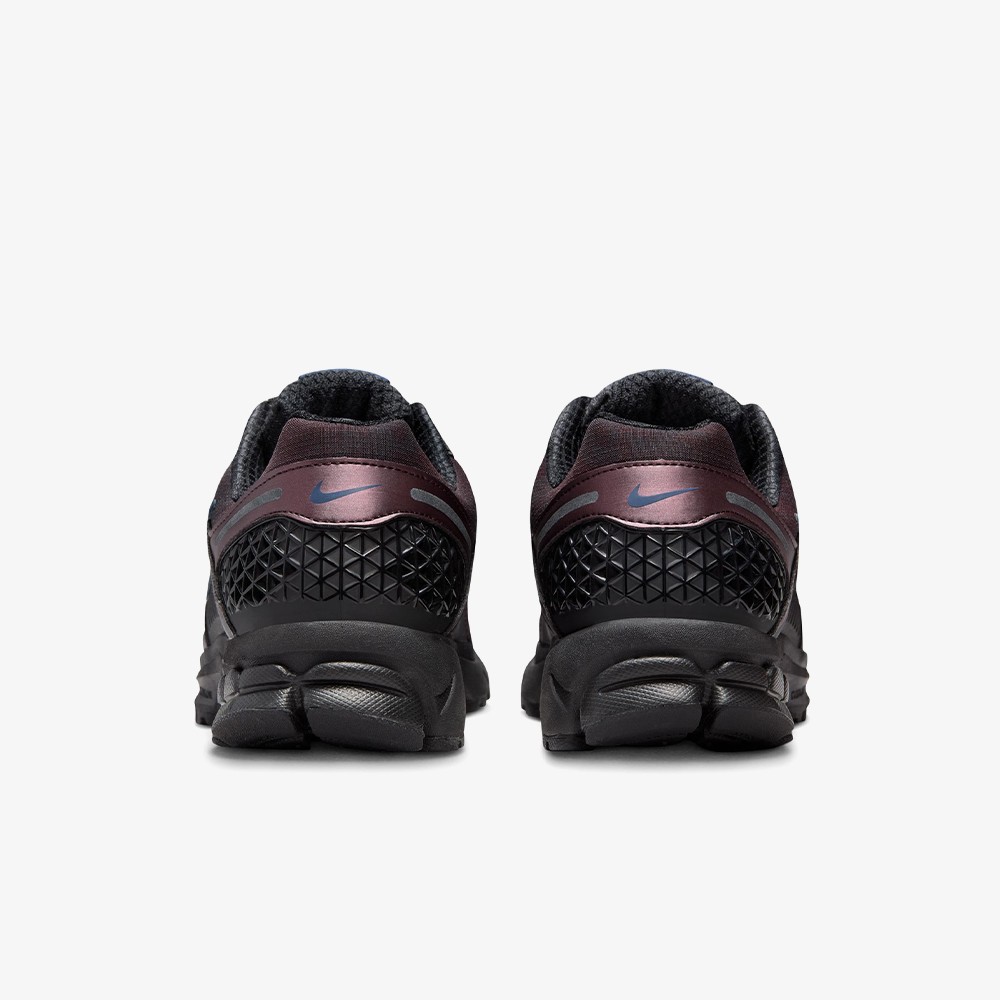 Zoom Vomero 5 'Burgundy Crush Midnight Navy' (W)