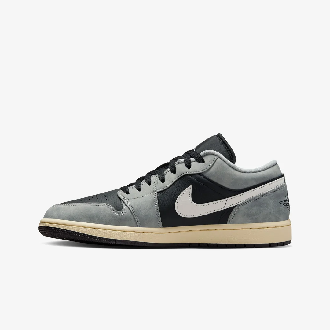 シューズ(男性用) NIKE Air Jordan 1 BLACK and smoke grey Air Jordan 1 Low SE 'Light Smoke Grey' - WUNDER