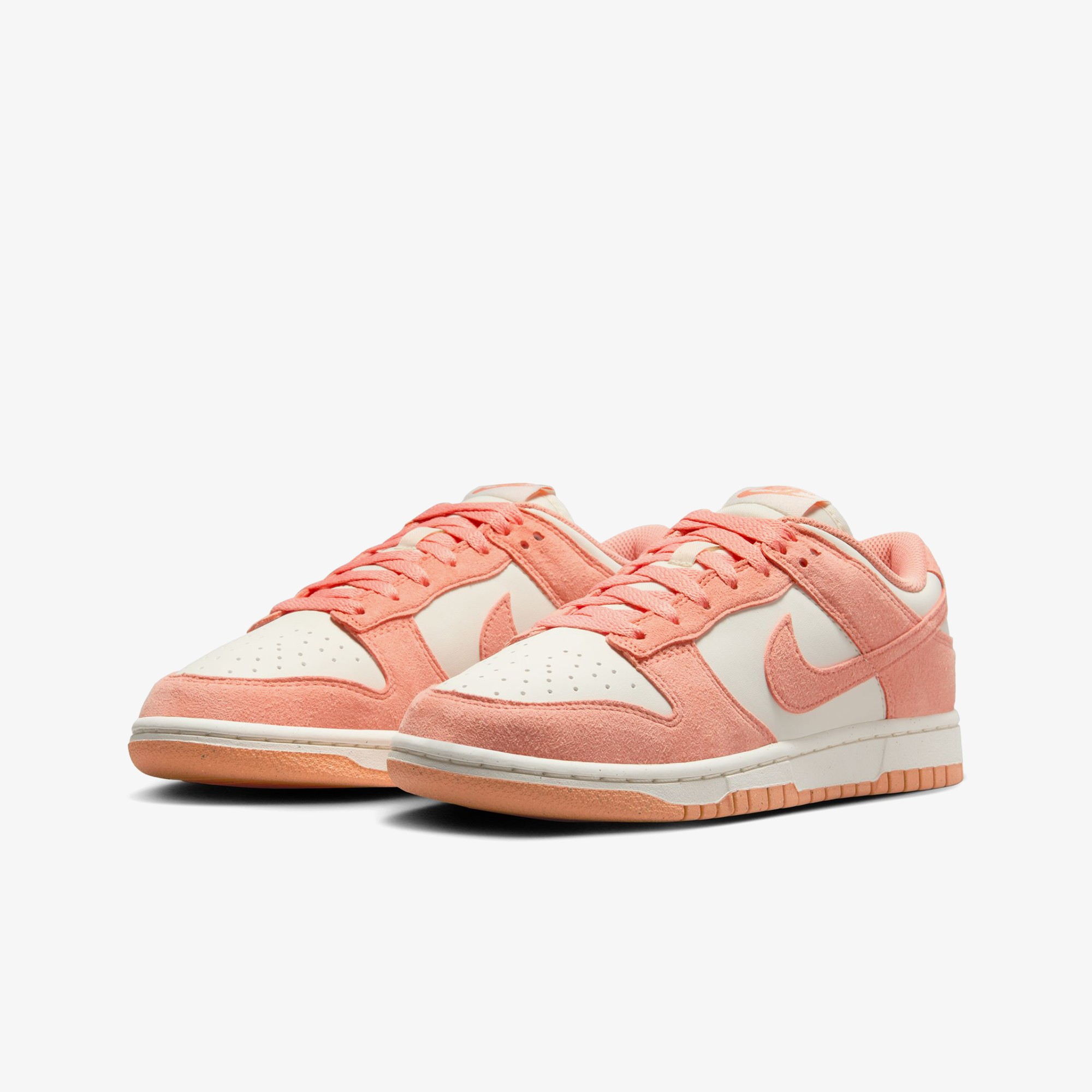 Dunk Low 'Apricot Agate'