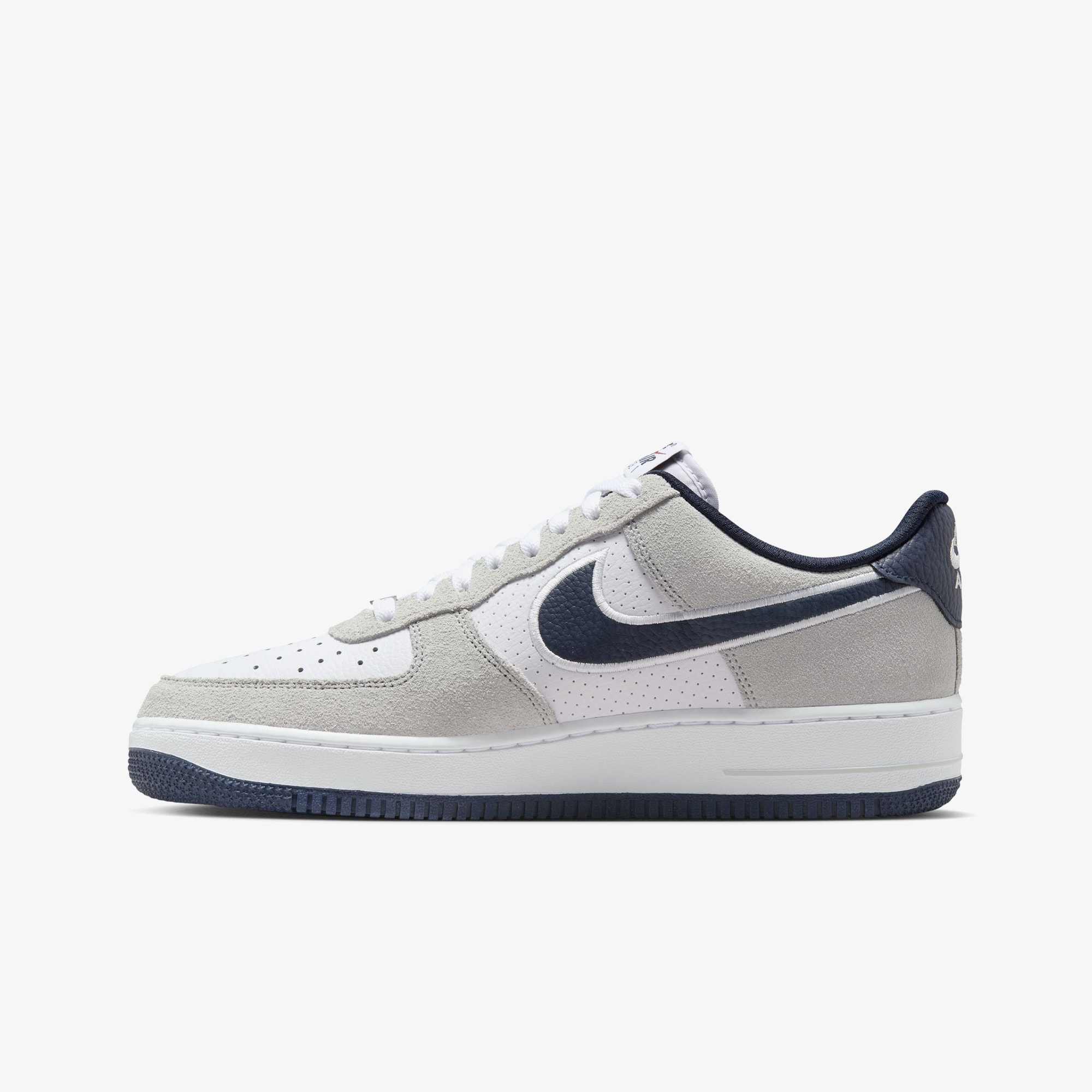 Air Force 1 '07 LV8 'White Obsidian'