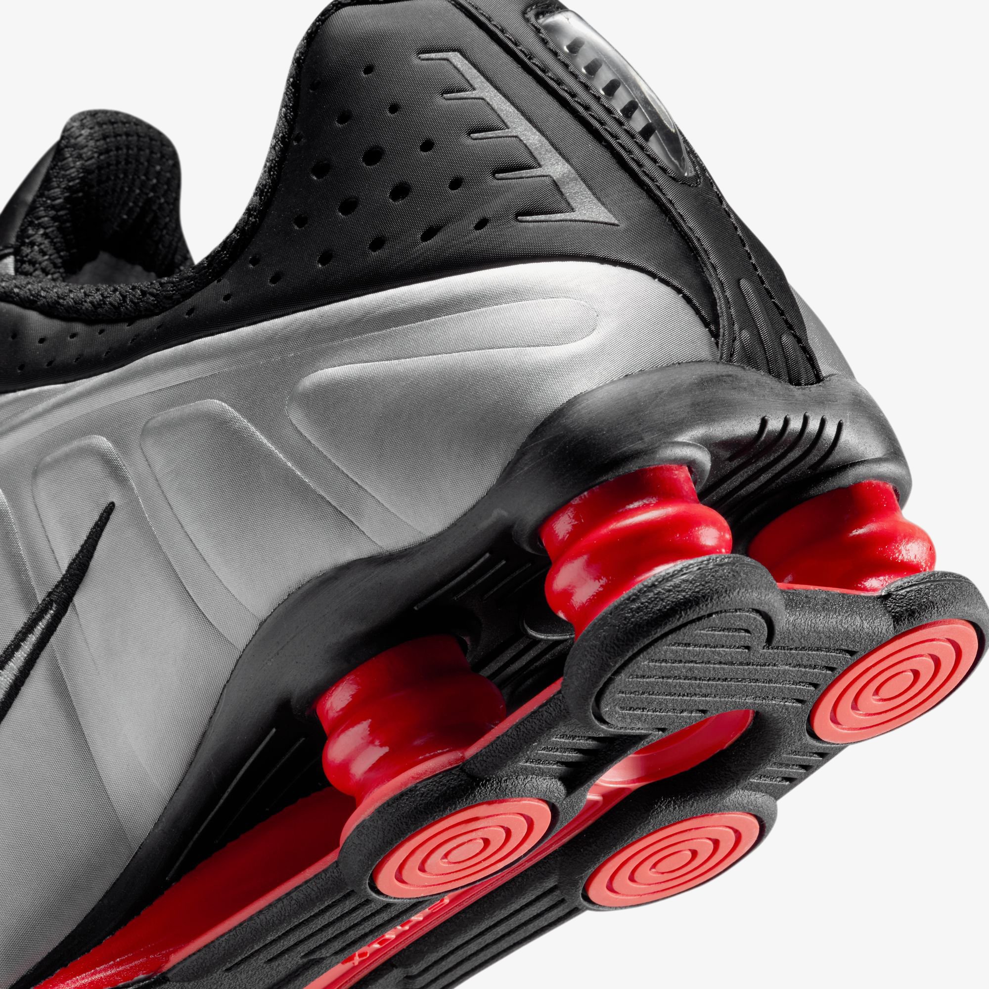 Shox R4 Black 'Metallic Silver'