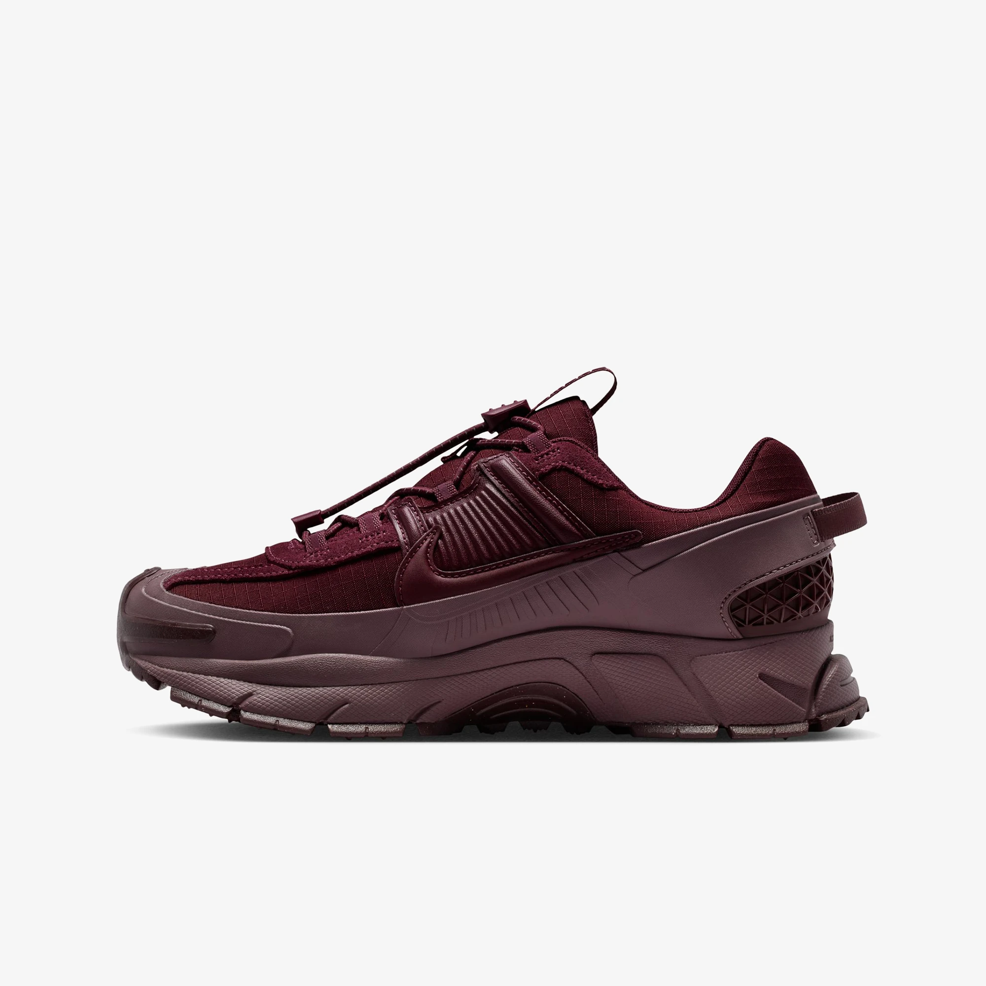 Zoom Vomero Roam 'Burgundy Crush'