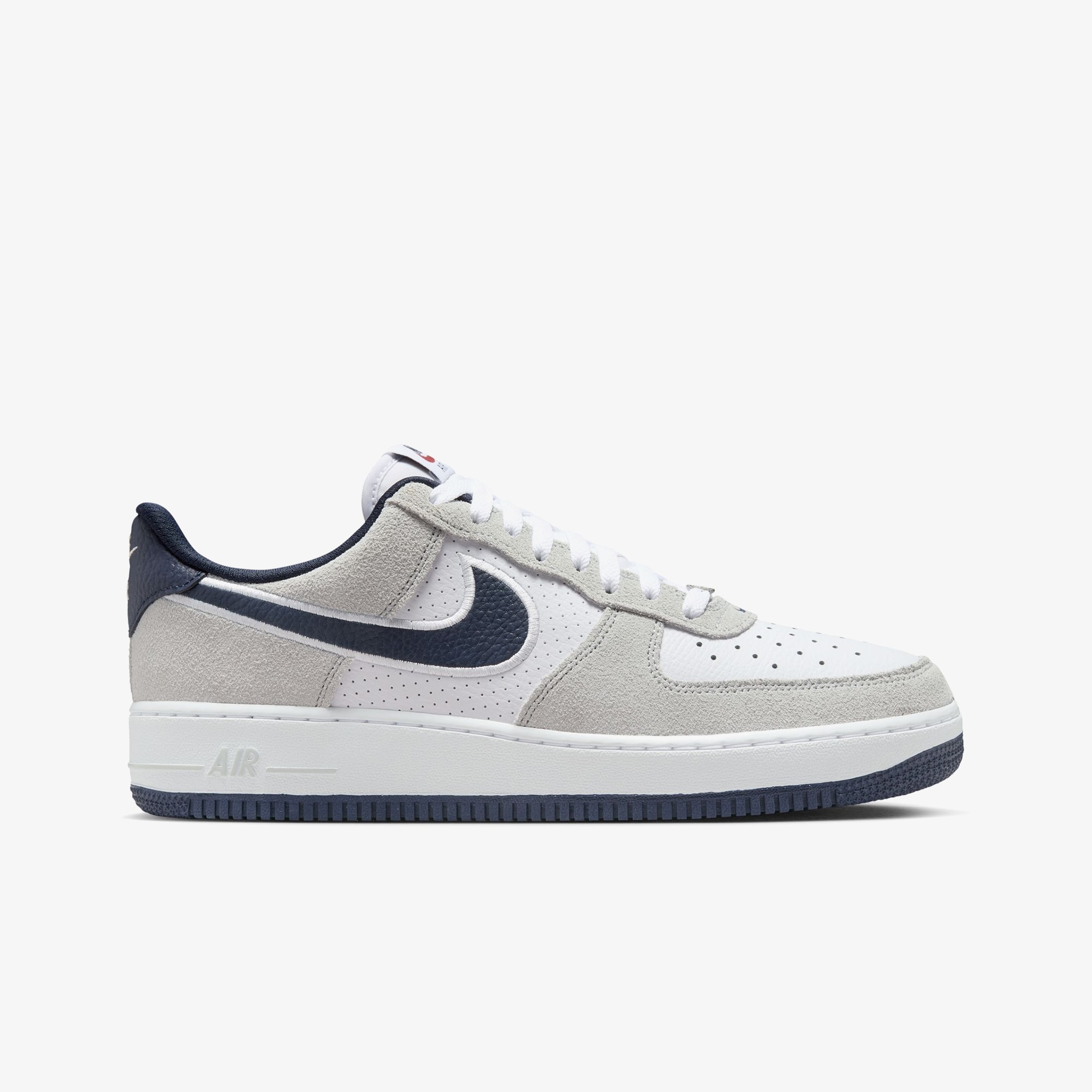 Air Force 1 '07 LV8 'White Obsidian'