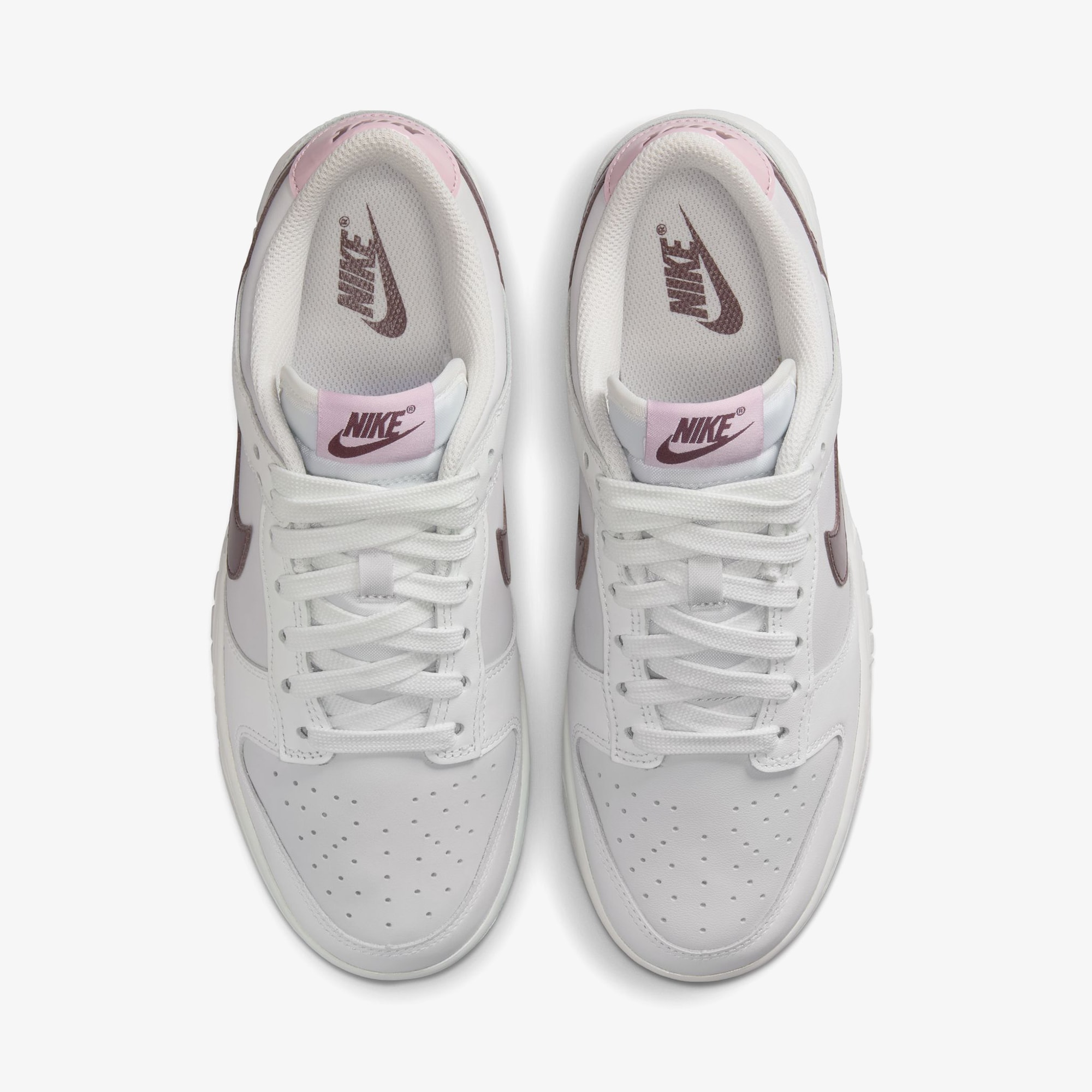 Dunk Low 'Plum Chalk' (W)