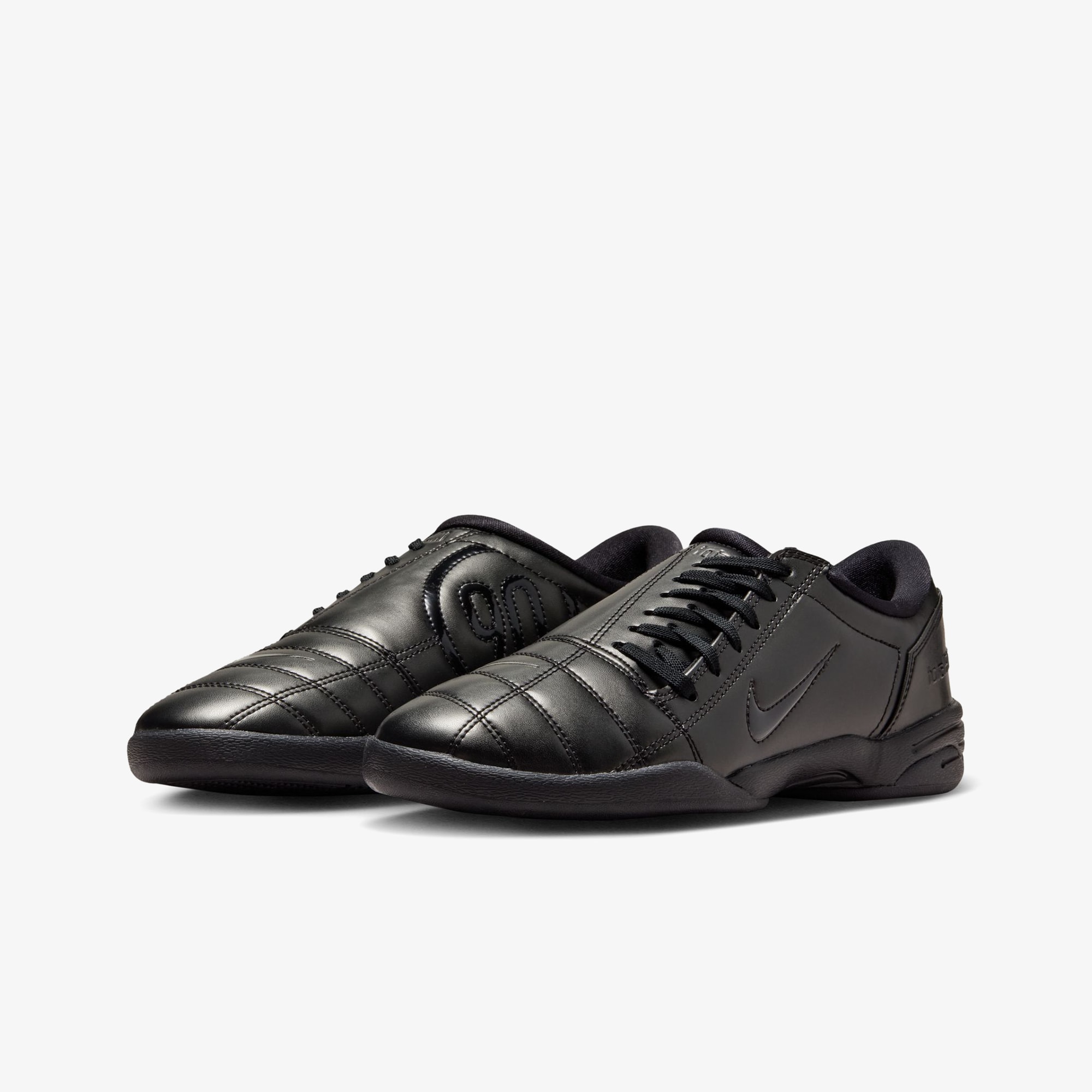 Total 90 III 'Black Anthracite'