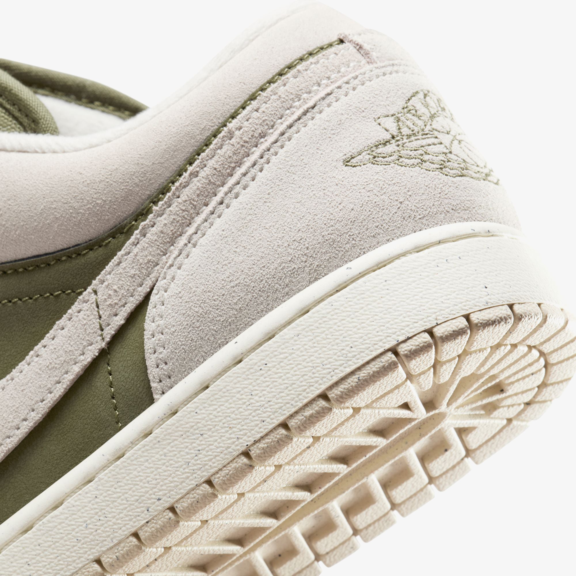 Air Jordan 1 Low SE 'Medium Olive Sail'