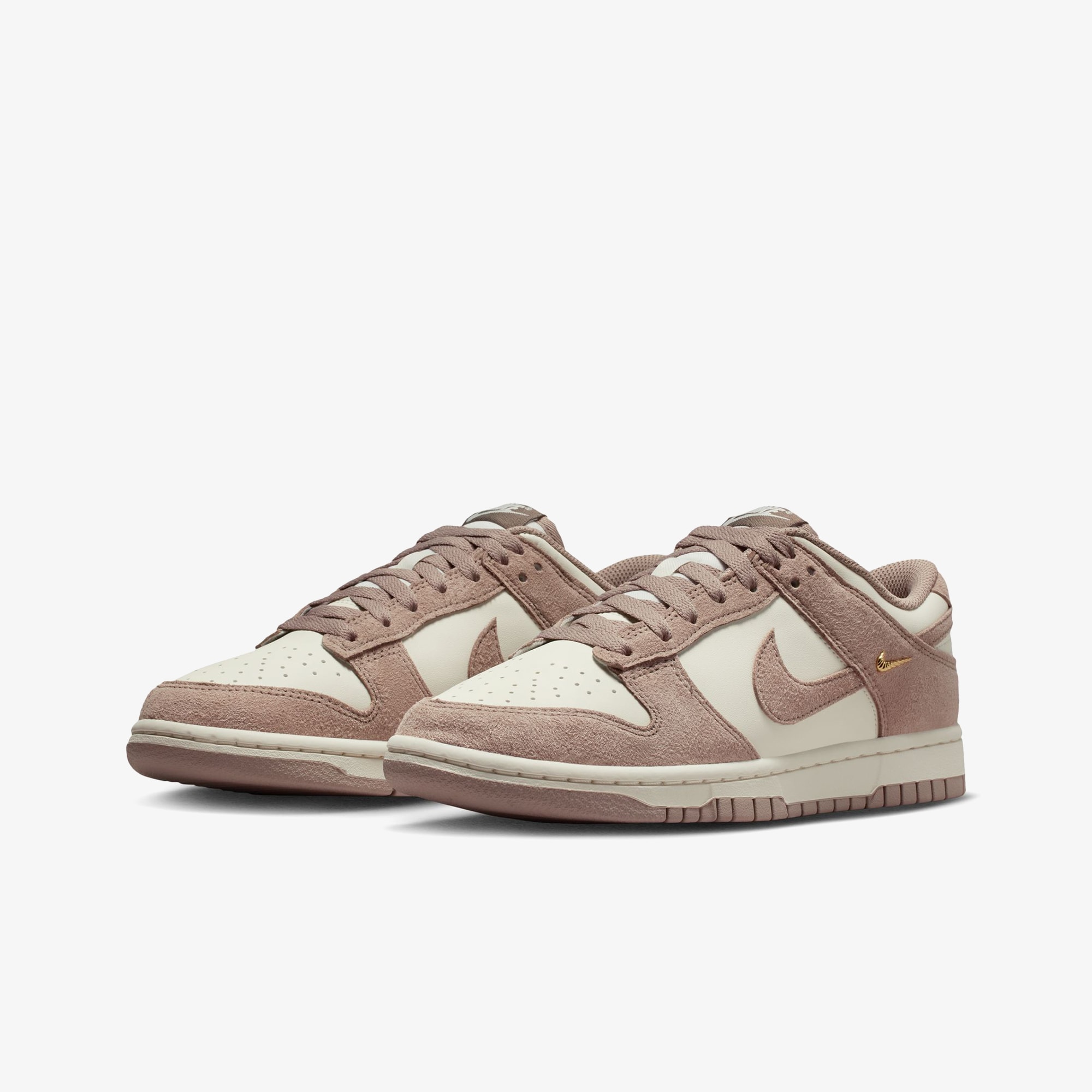 Dunk Low 'Malt Gold Mini Swoosh' (W)