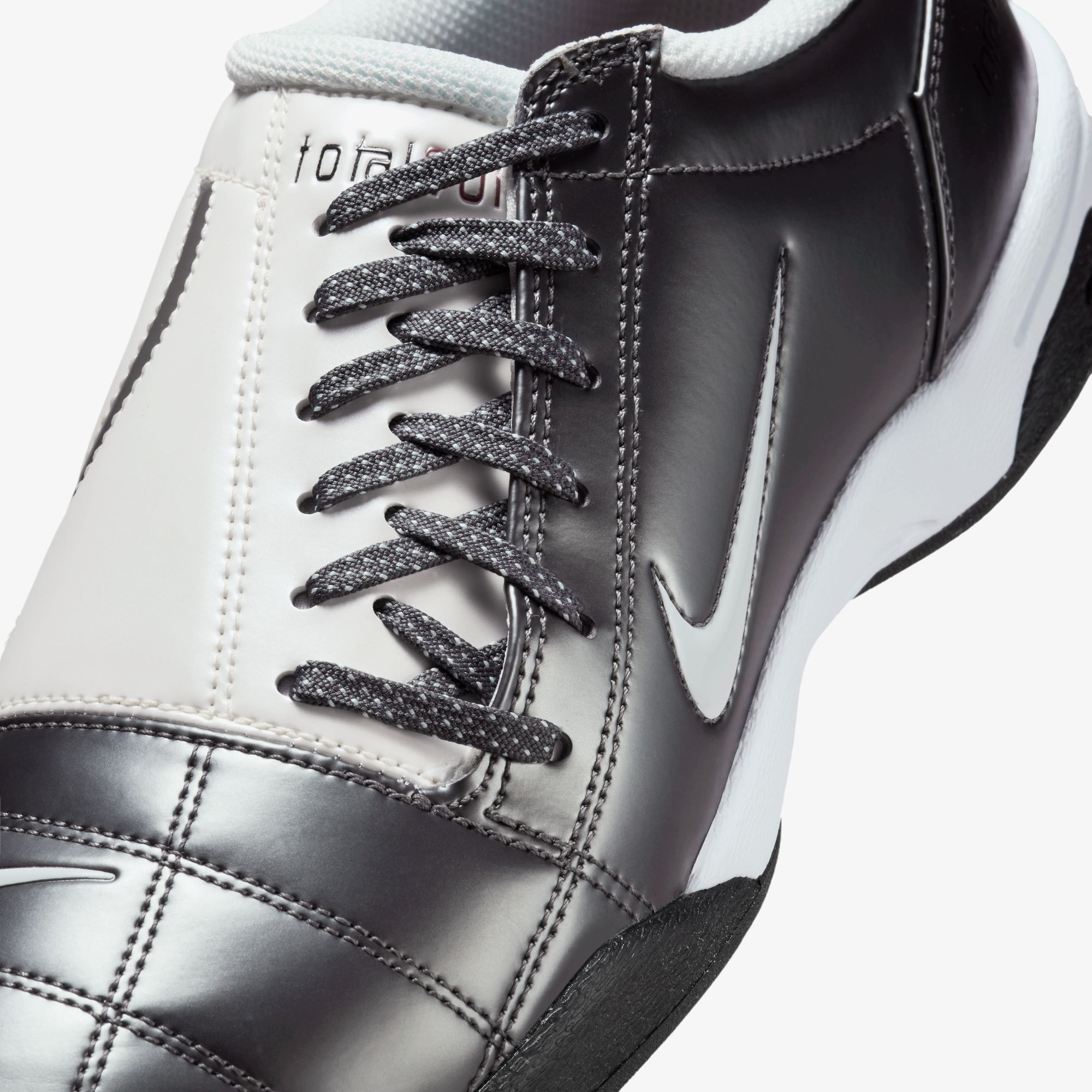Total 90 III 'Light Graphite'