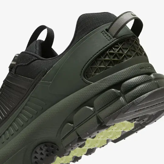 Zoom Vomero 5 Roam 'Sequoia' - Görsel 9