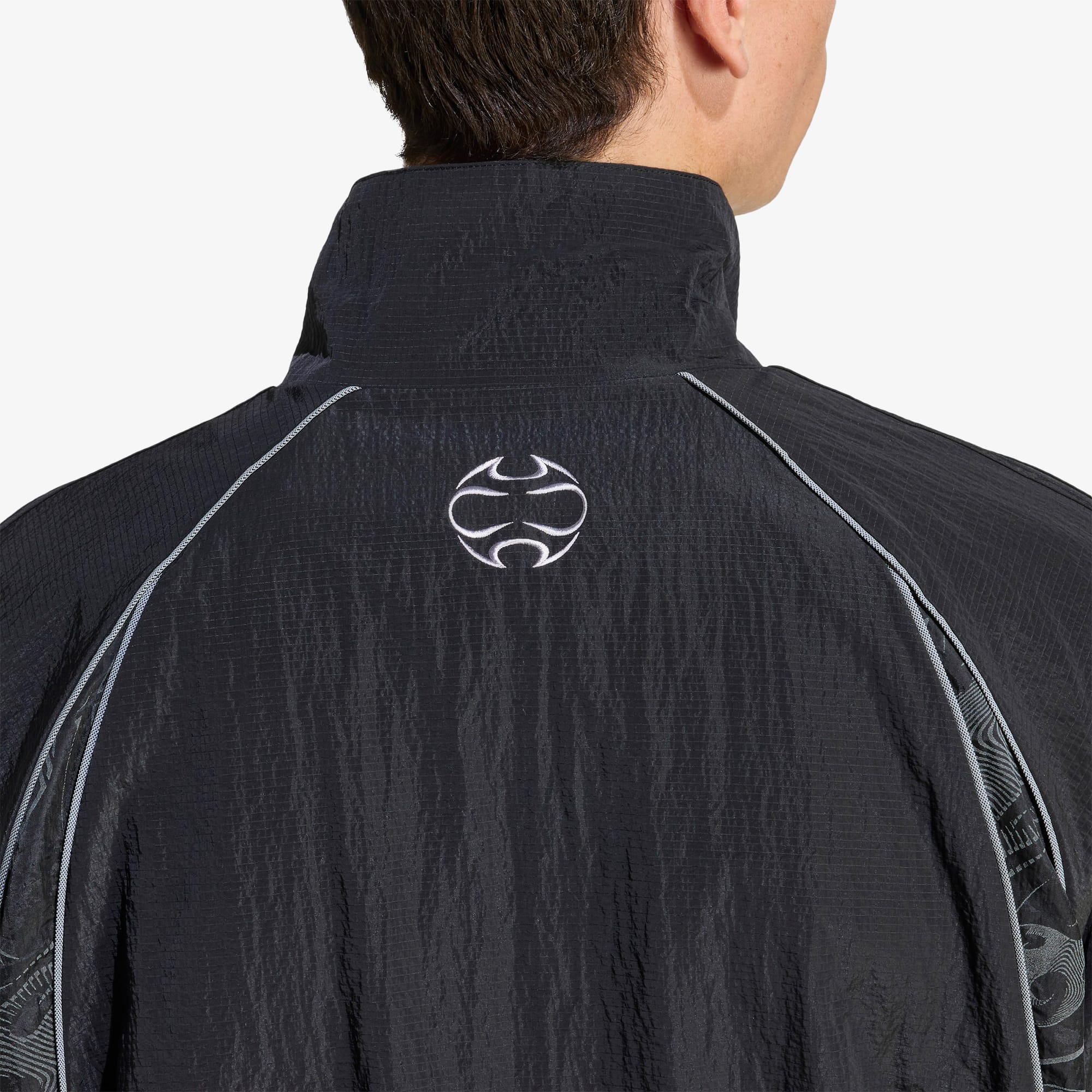 Adilenium Season 4 Teamgeist Track Top 'Black'