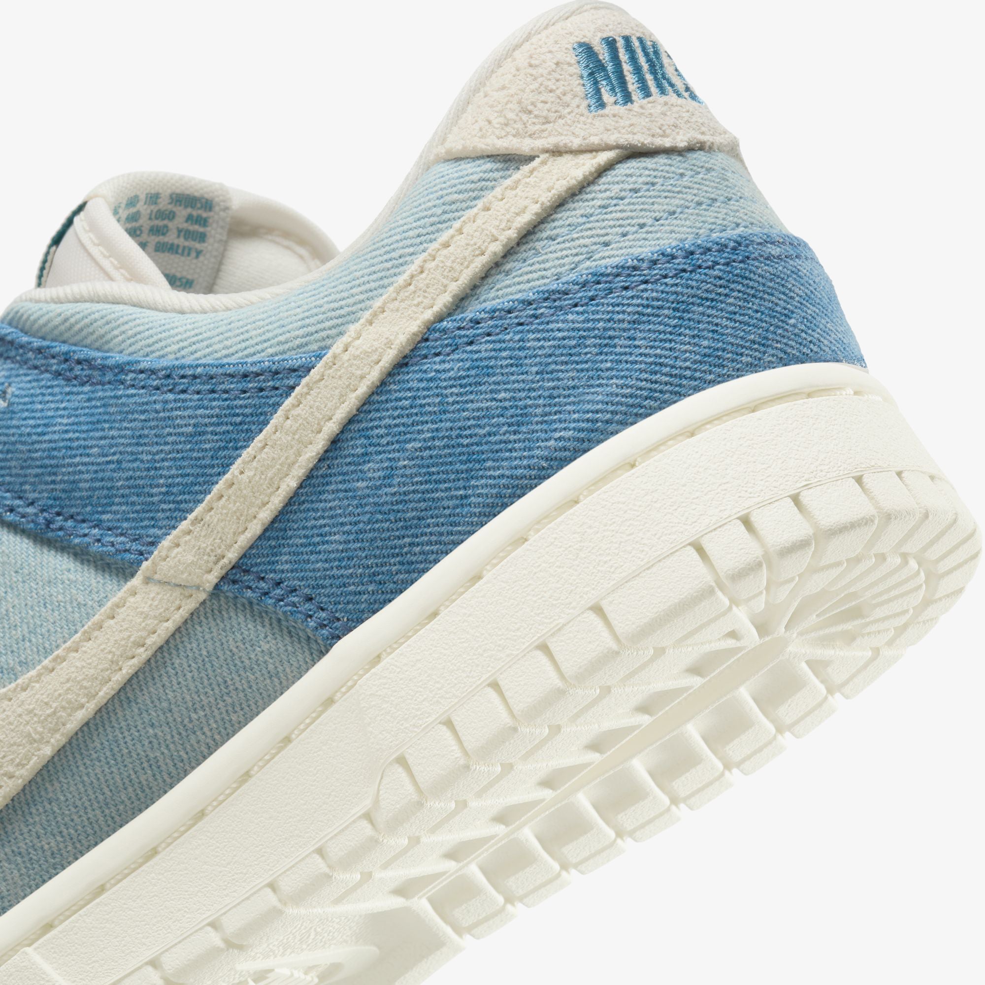 Dunk Low 'Denim' (W)