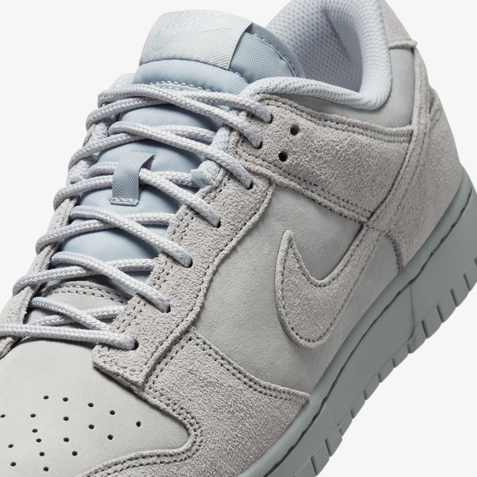 Dunk Low Retro SE 'Wolf Grey'