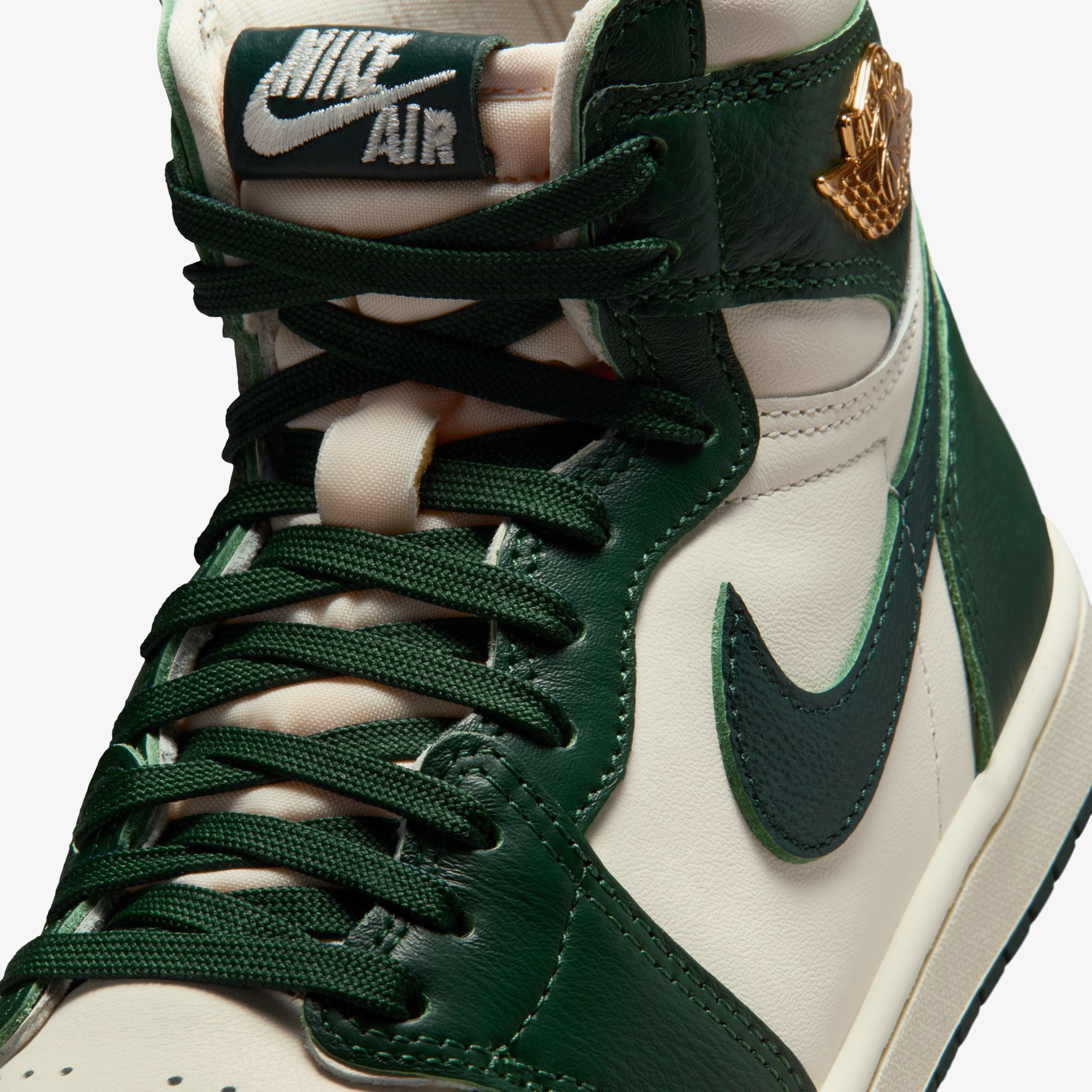 Air Jordan 1 Retro High 'Fir Pro Green' (W)