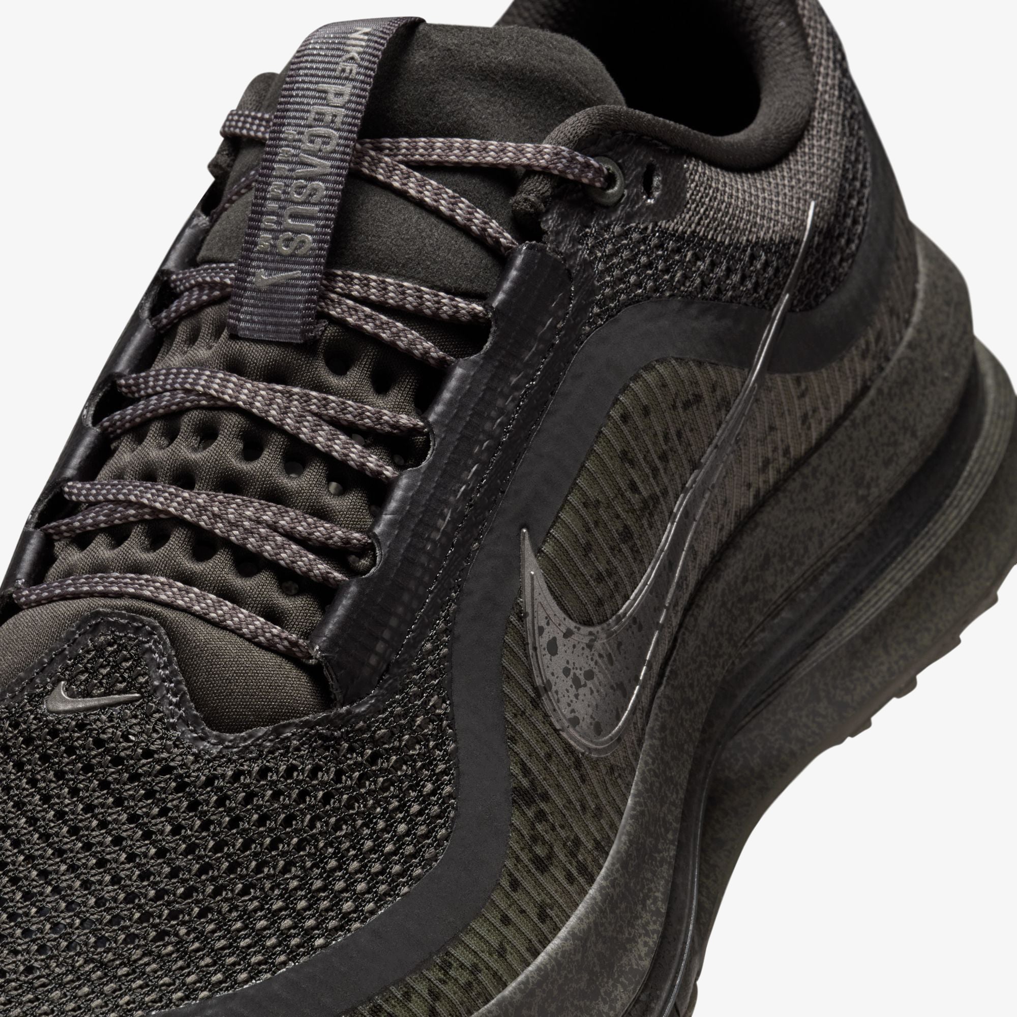 Pegasus Premium SP 'Light Loden and Dark Charcoal'