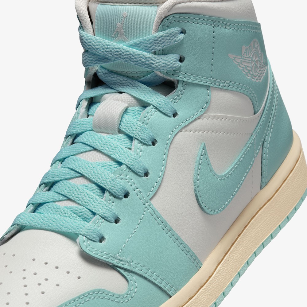 Air Jordan 1 Mid 'Light Dew' (W)