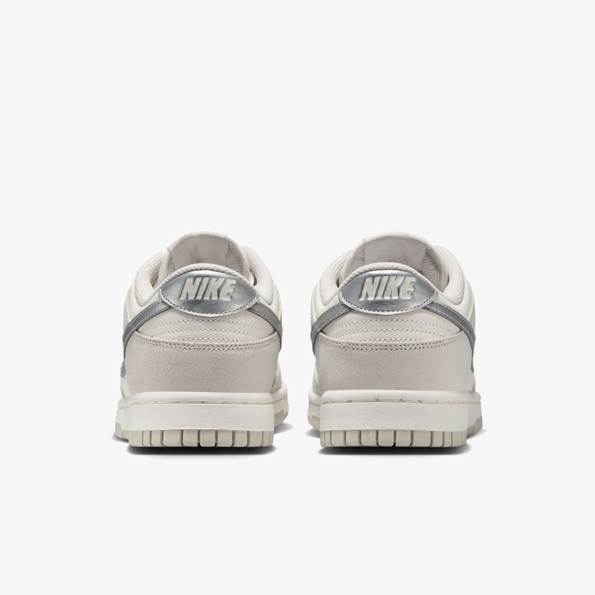 Dunk Low 'Silver Swoosh'