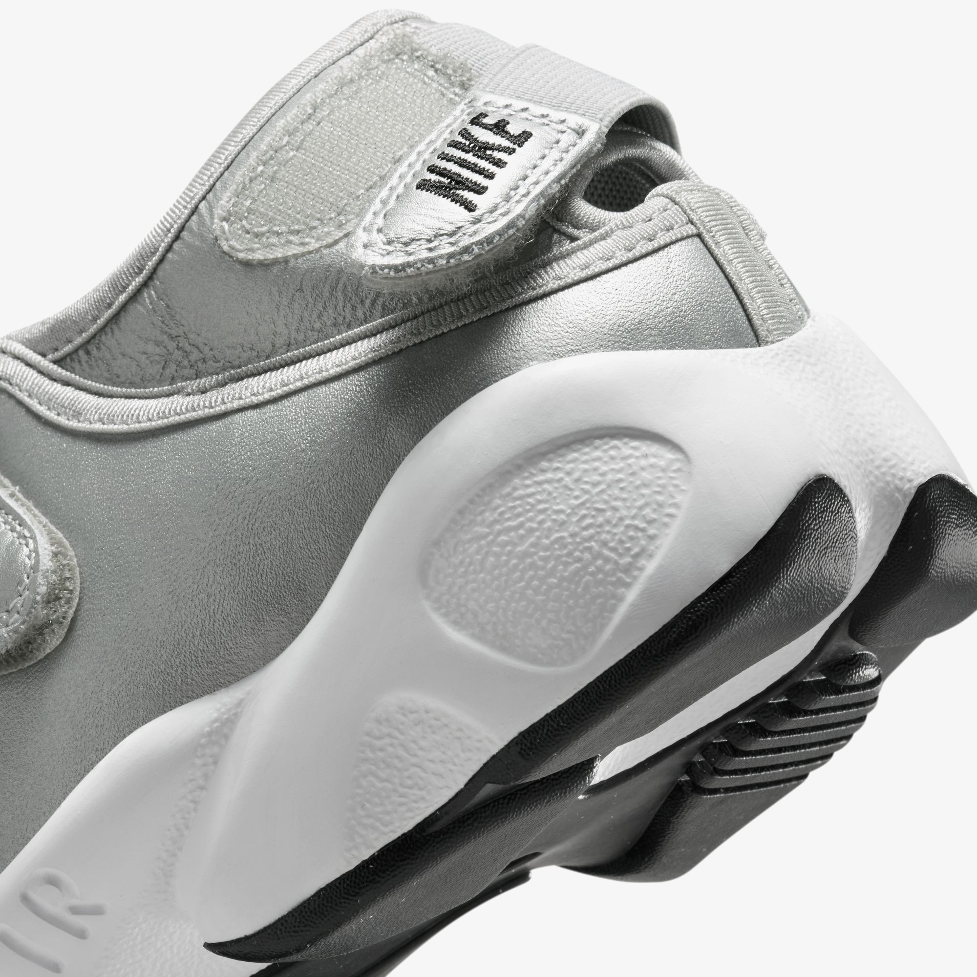 Air Rift Leather 'Metallic Silver Sail' (W)