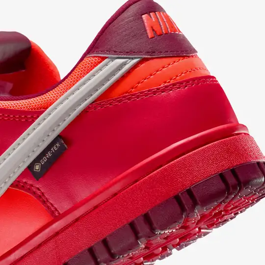 Nike Nike Kırmızı Dunk Low GORE-TEX 'Crimson' Wunder'de! Kırmızı - 9. görsel