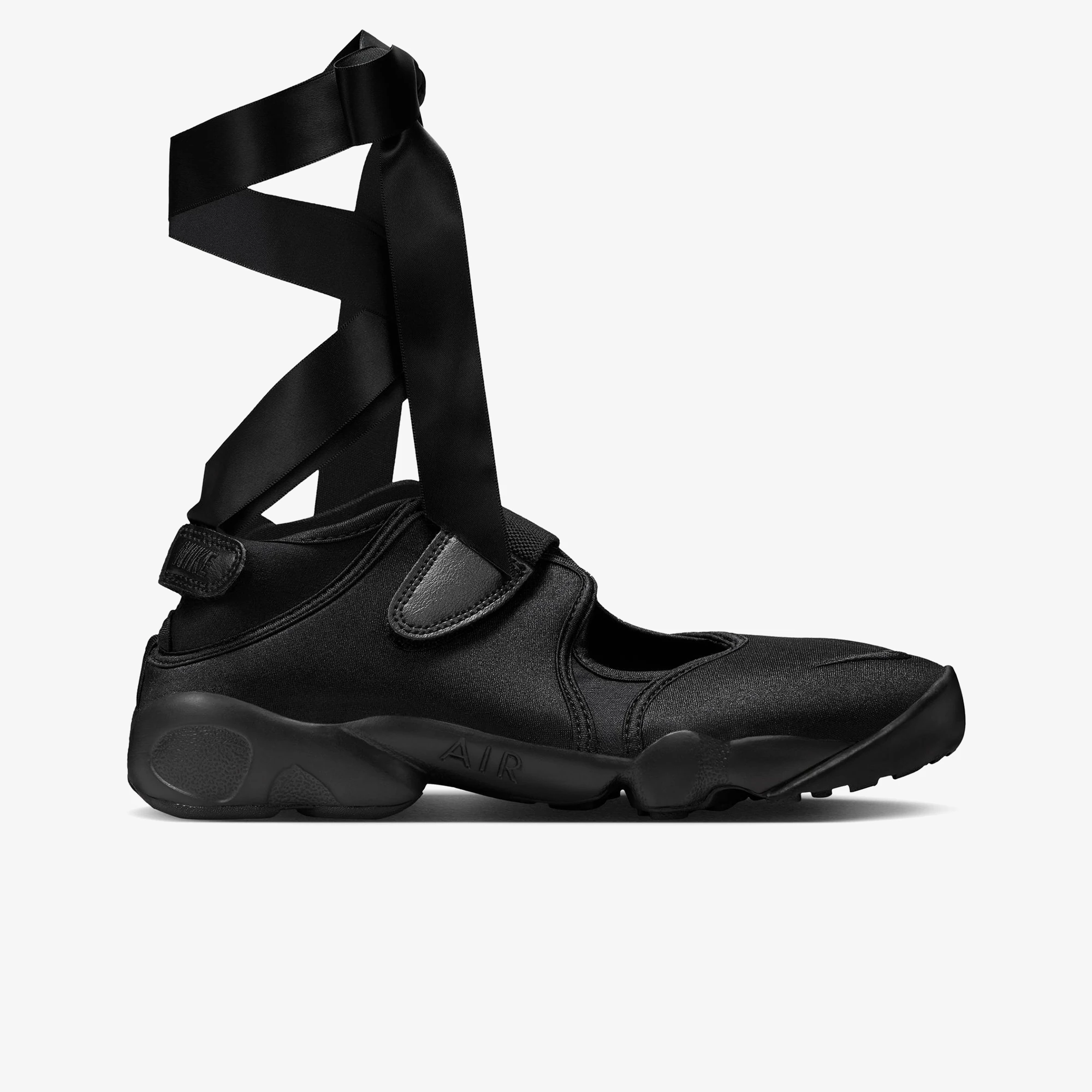 Nike Air Rift 'Triple Black Satin' (W) - WUNDER
