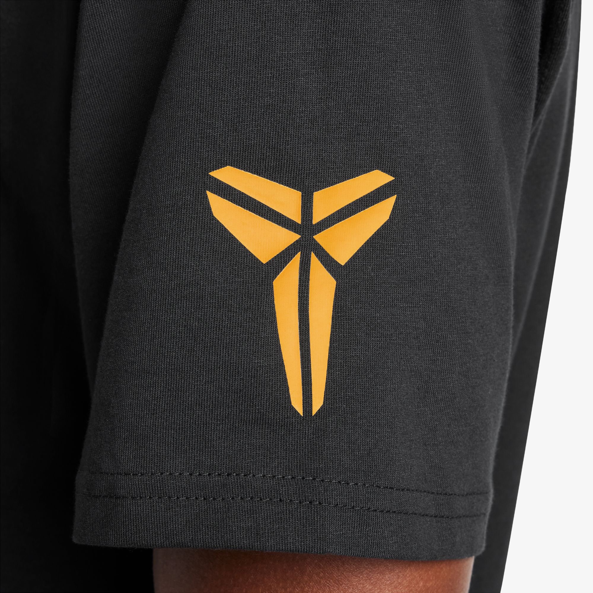 Kobe Bryant Broken Not Beaten T-Shirt 'Black'