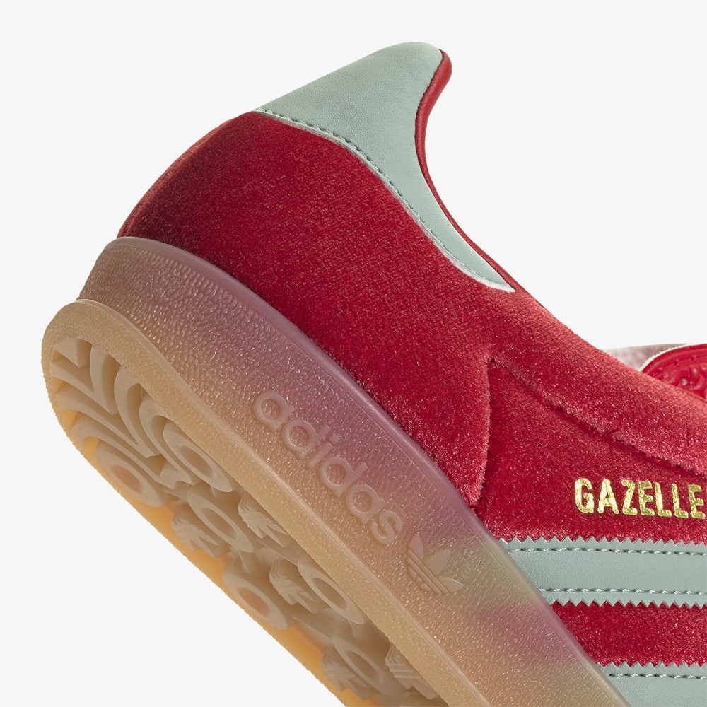 Gazelle Indoor 'Better Scarlet/Hazy Green'