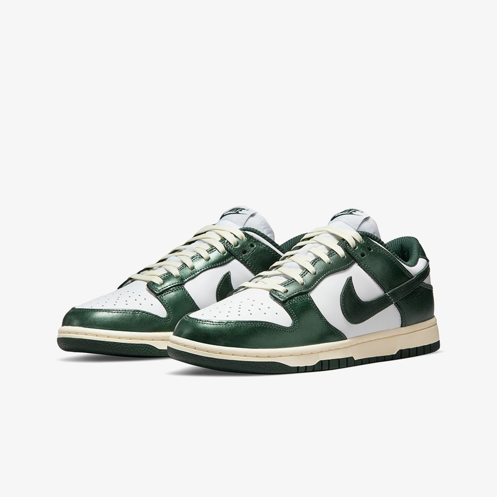 Dunk Low 'Vintage Green' (W)