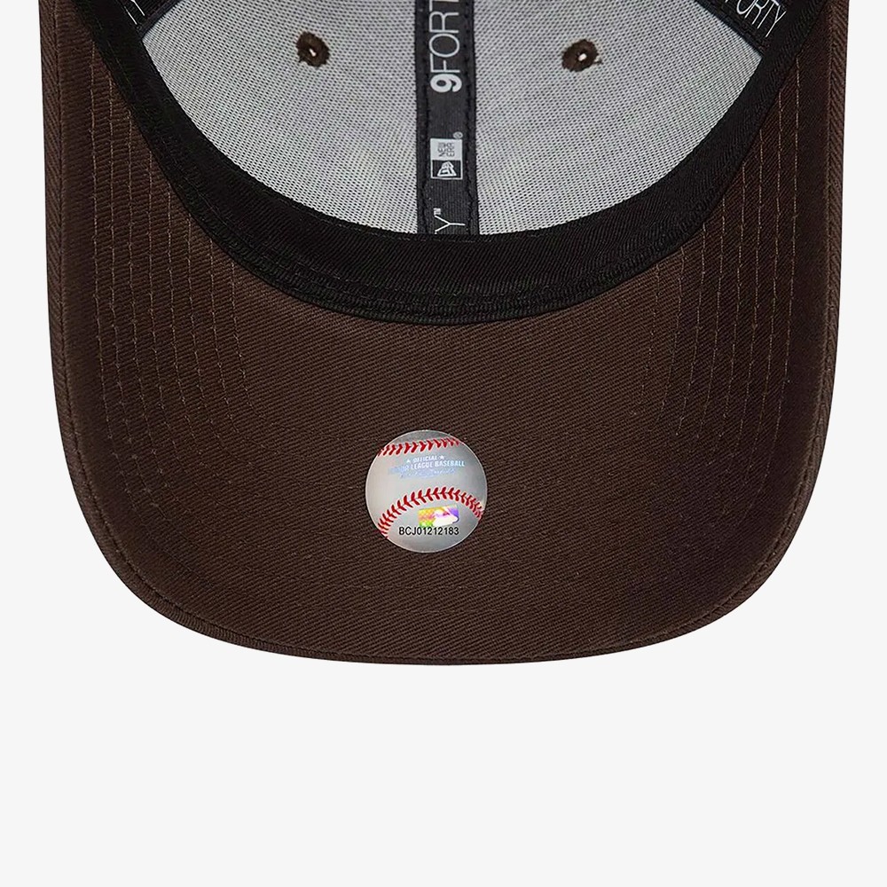 New York Yankees League Essentials 9Forty 'Brown'