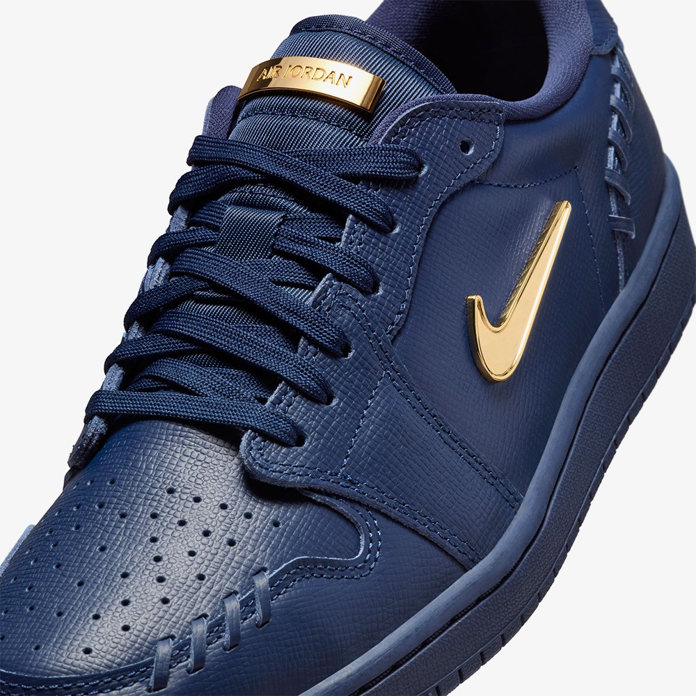 Air Jordan 1 Low Method of Make 'Midnight Navy'