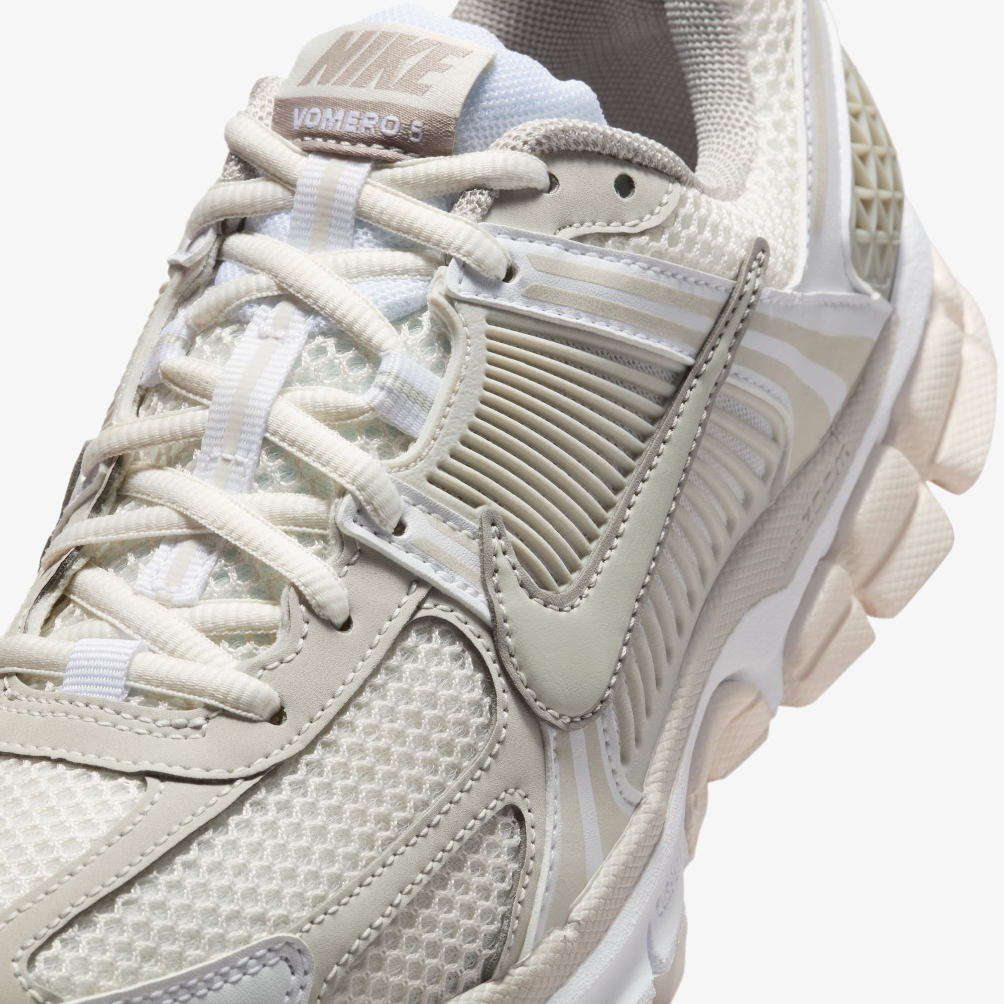 Zoom Vomero 5 'Light Bone'