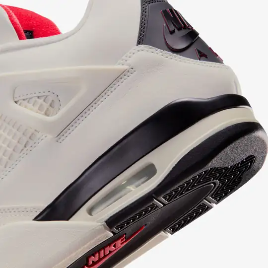 Jordan Beyaz Jordan Air 4 Retro 'Flight Club'