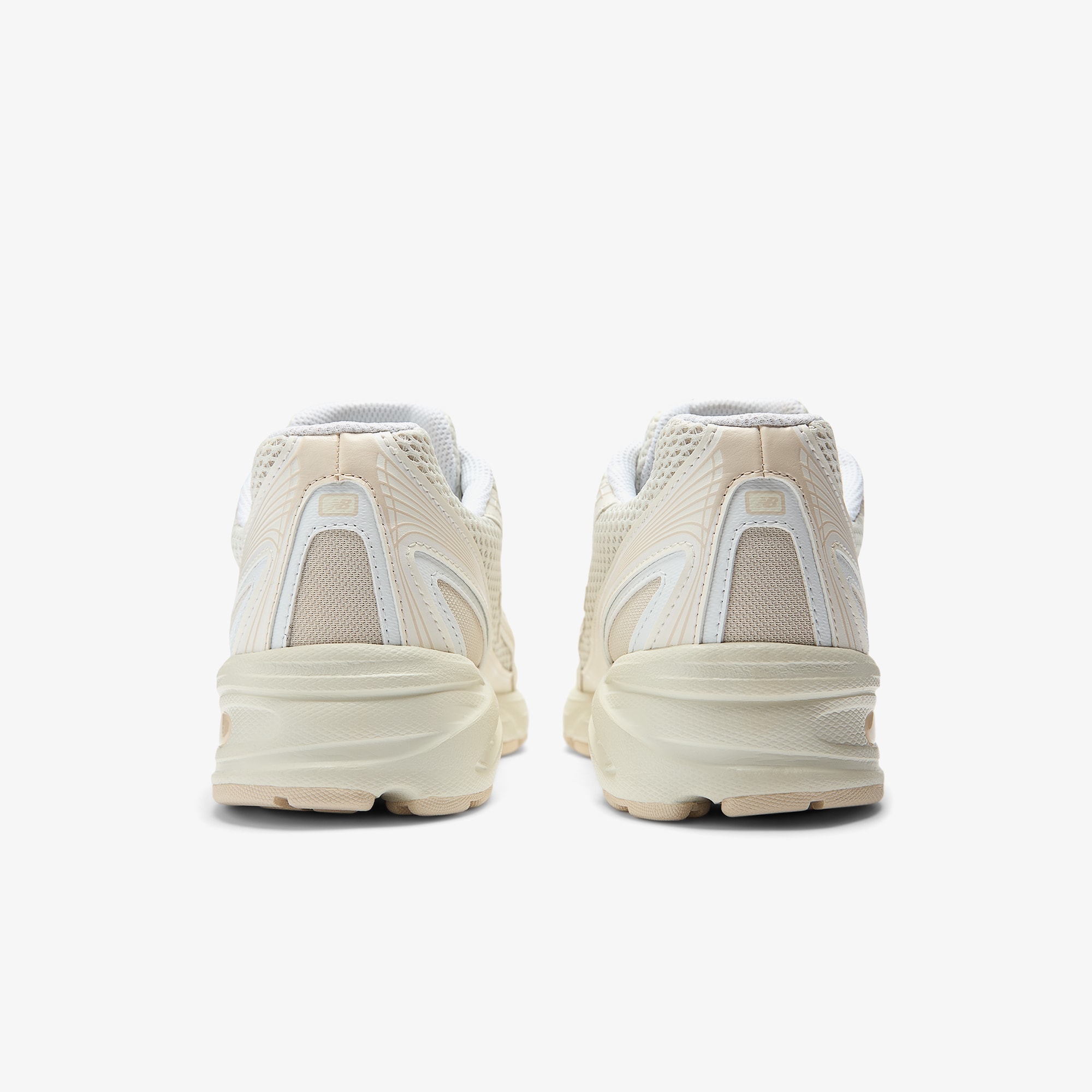 740v2 'Bisque Angora'
