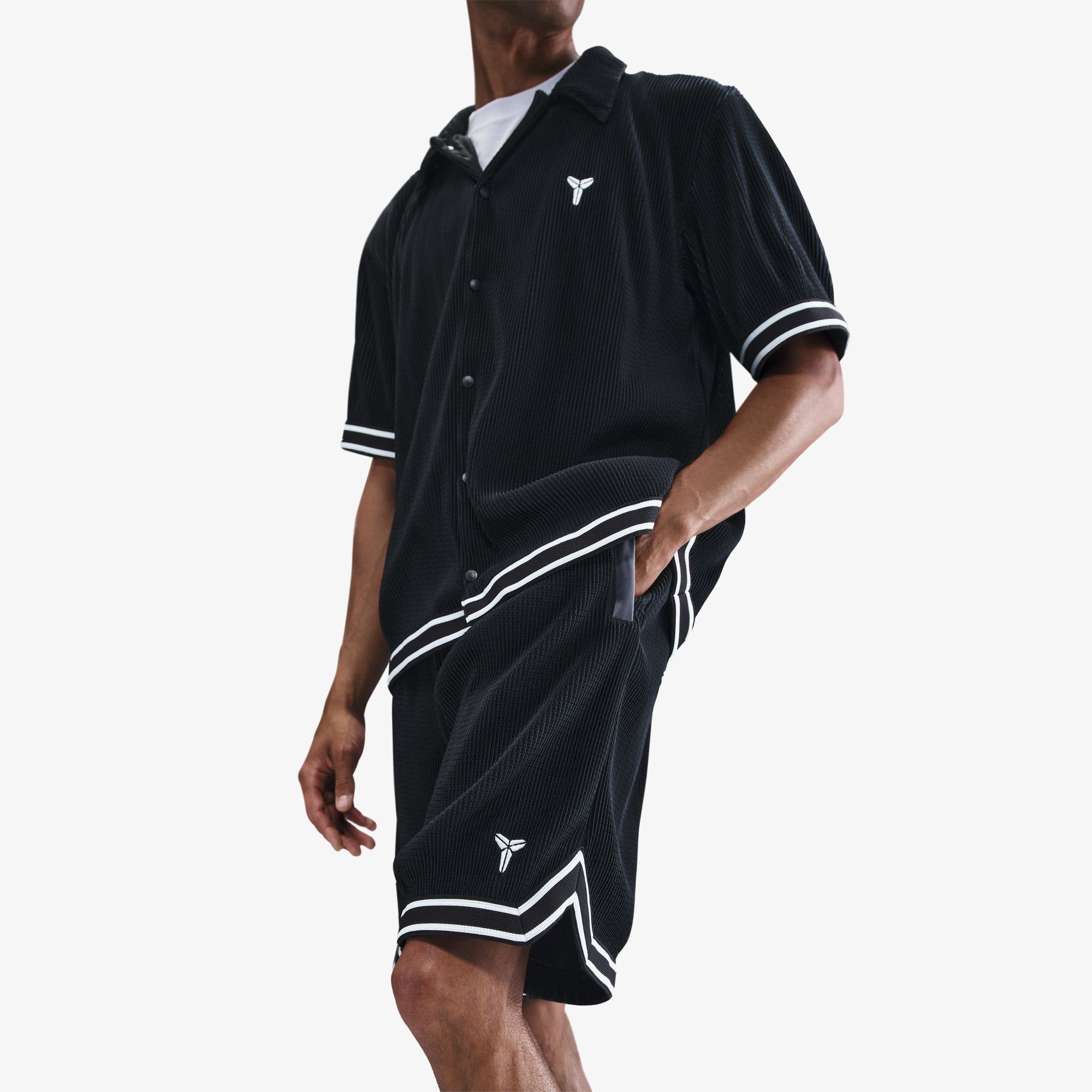 Kobe Pleated 10in Short 'Black'