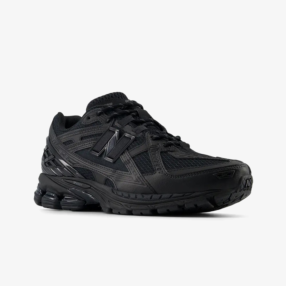 New Balance 1906U Triple Black WUNDER