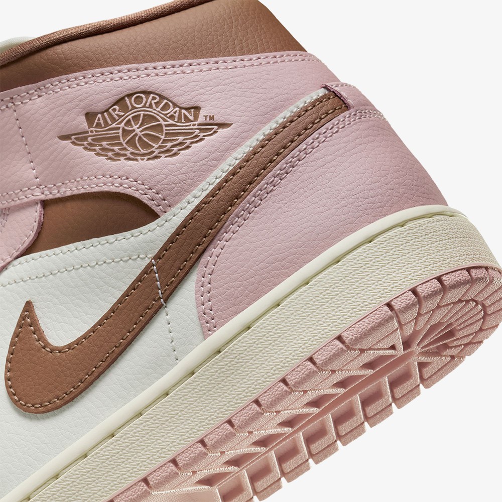 Air Jordan 1 Mid 'Pink Oxford' (W)