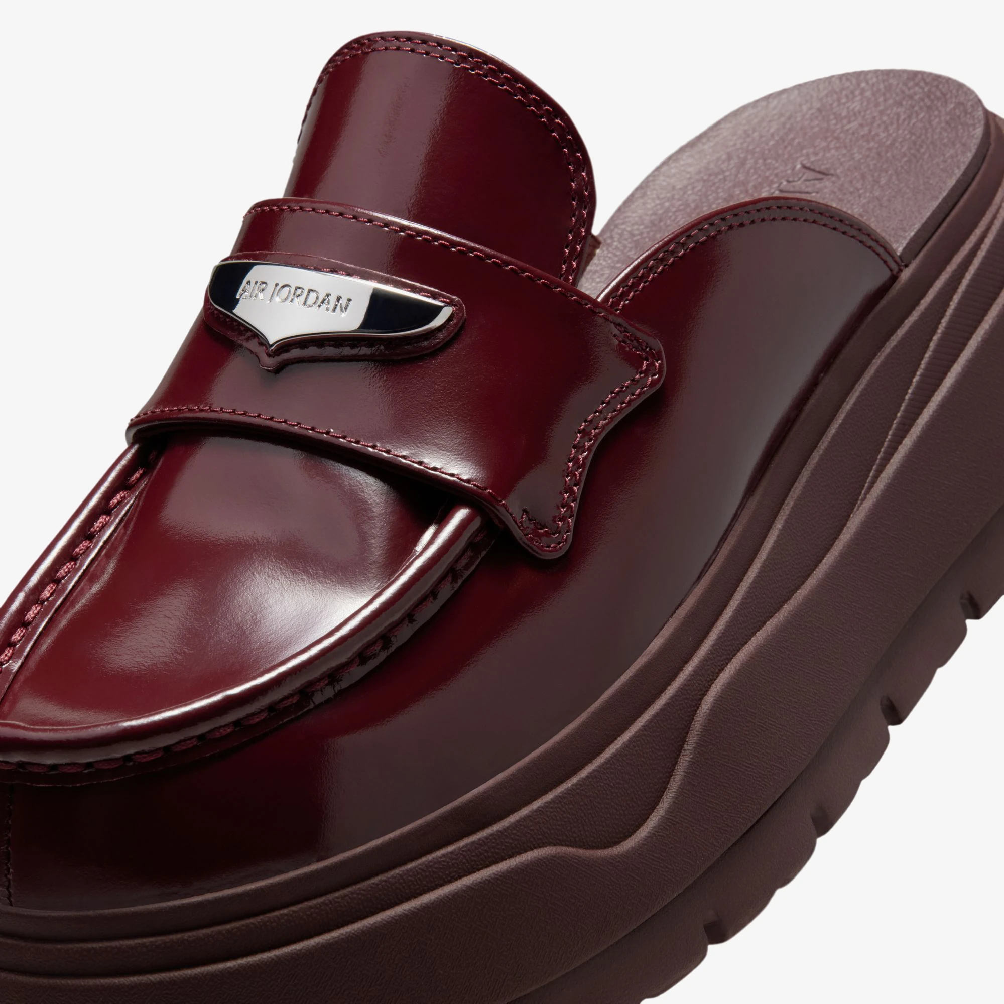 Air Jordan Mule 'Dark Team Red' - WUNDER