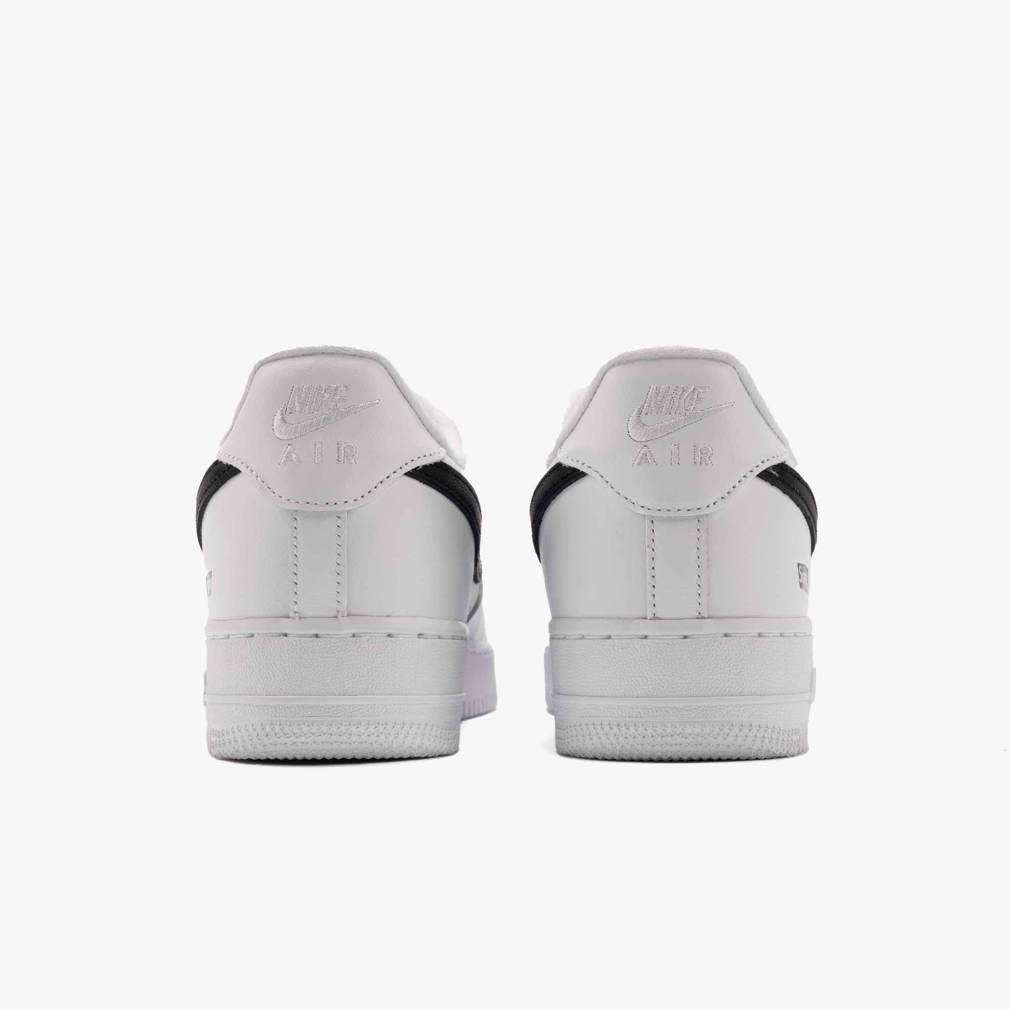 Nike x Supreme Air Force 1 Low 'White Black'